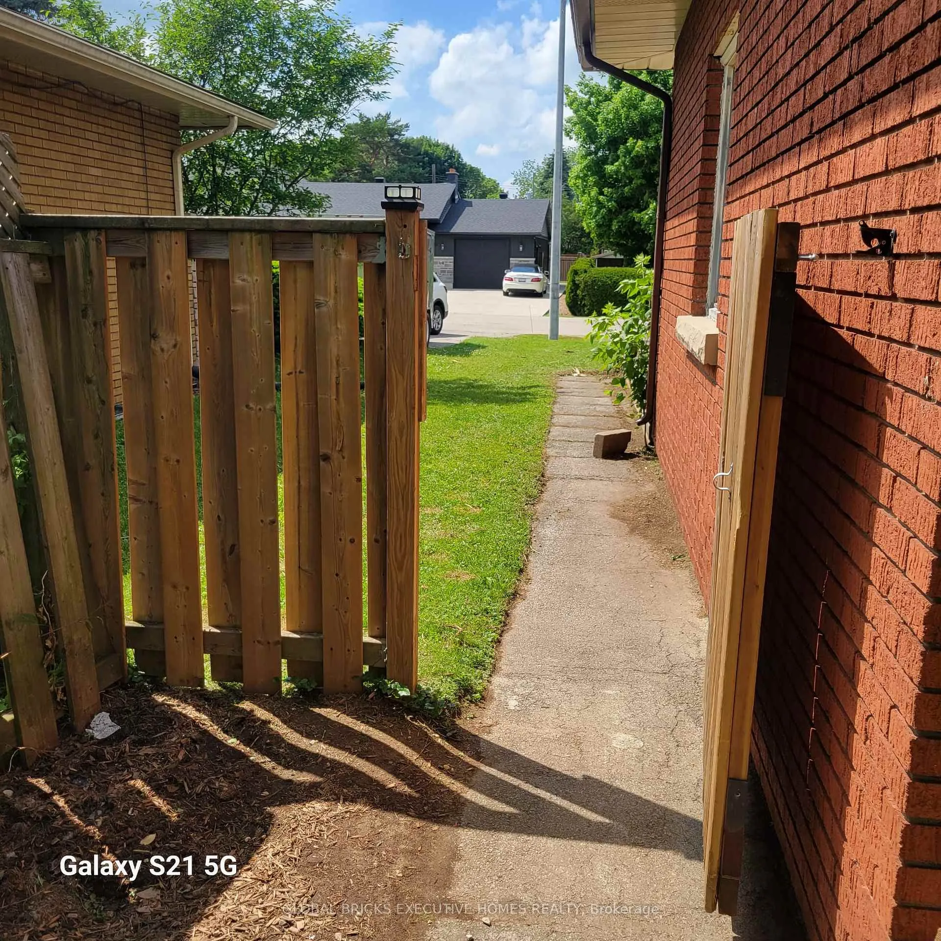 Photo 31 of 123 Seneca Drive, Hamilton, Ancaster — HOMEH