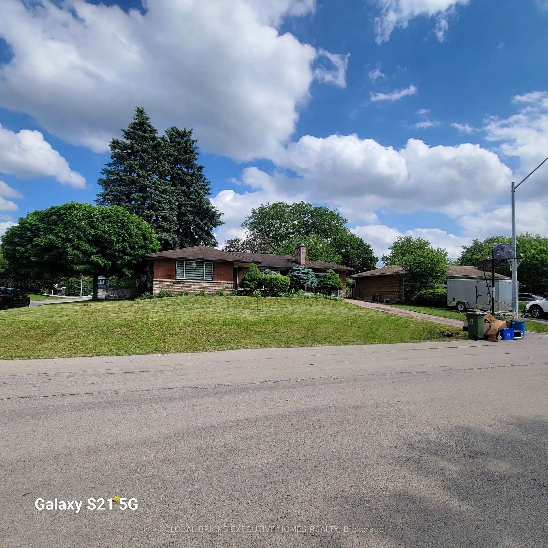 Photo 33 of 123 Seneca Drive, Hamilton, Ancaster — HOMEH