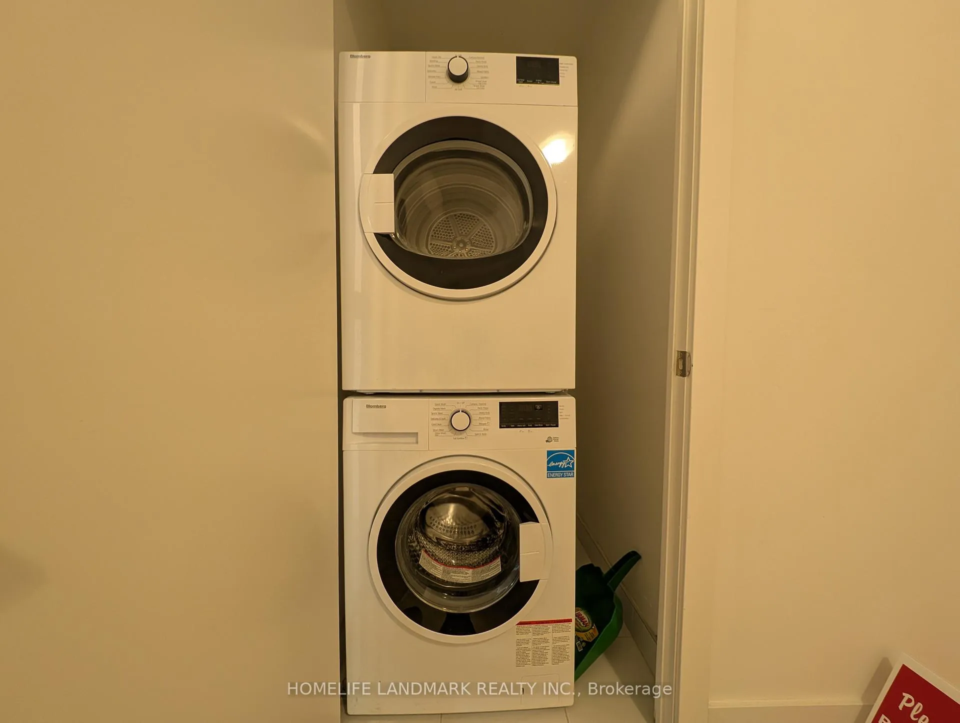 Photo 7 of Unit 216W, 268 Buchanan Drive, Markham, Unionville — HOMEH