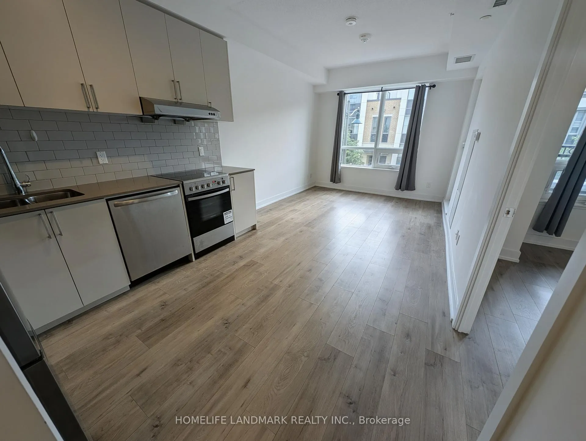 Photo 9 of Unit 216W, 268 Buchanan Drive, Markham, Unionville — HOMEH