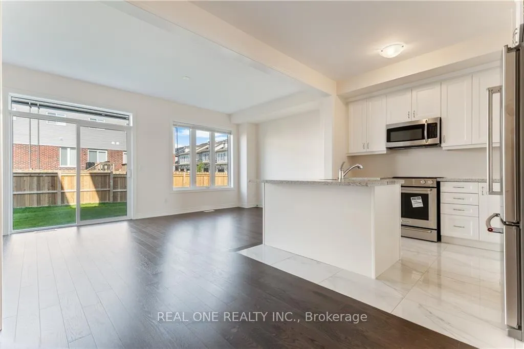 Photo 4 of 335 Raymond Road, Hamilton, Meadowlands — HOMEH