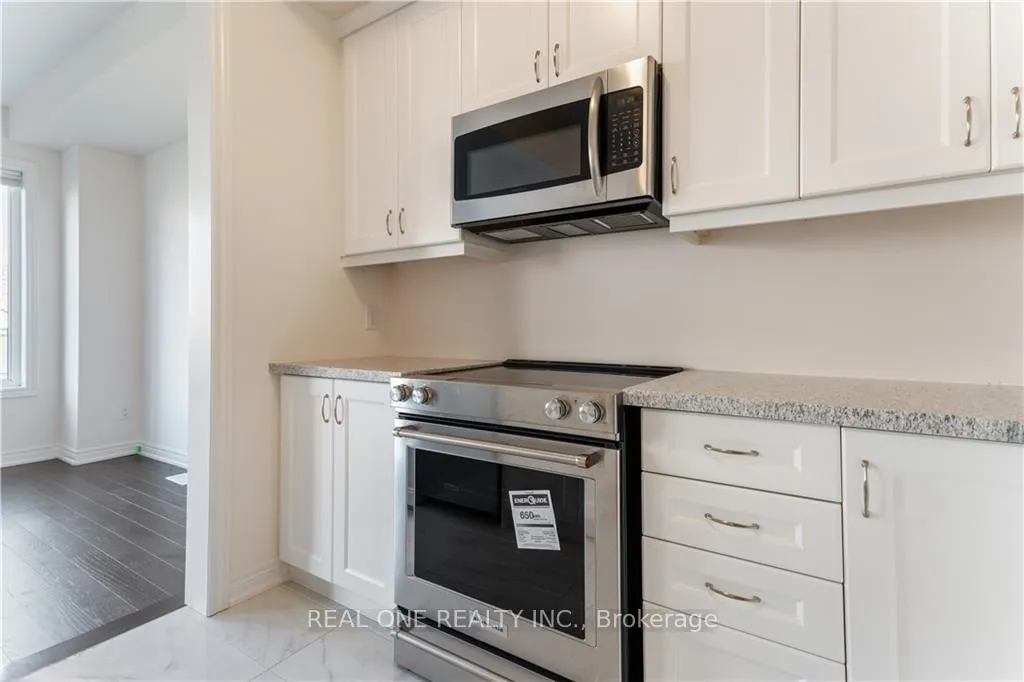 Photo 7 of 335 Raymond Road, Hamilton, Meadowlands — HOMEH