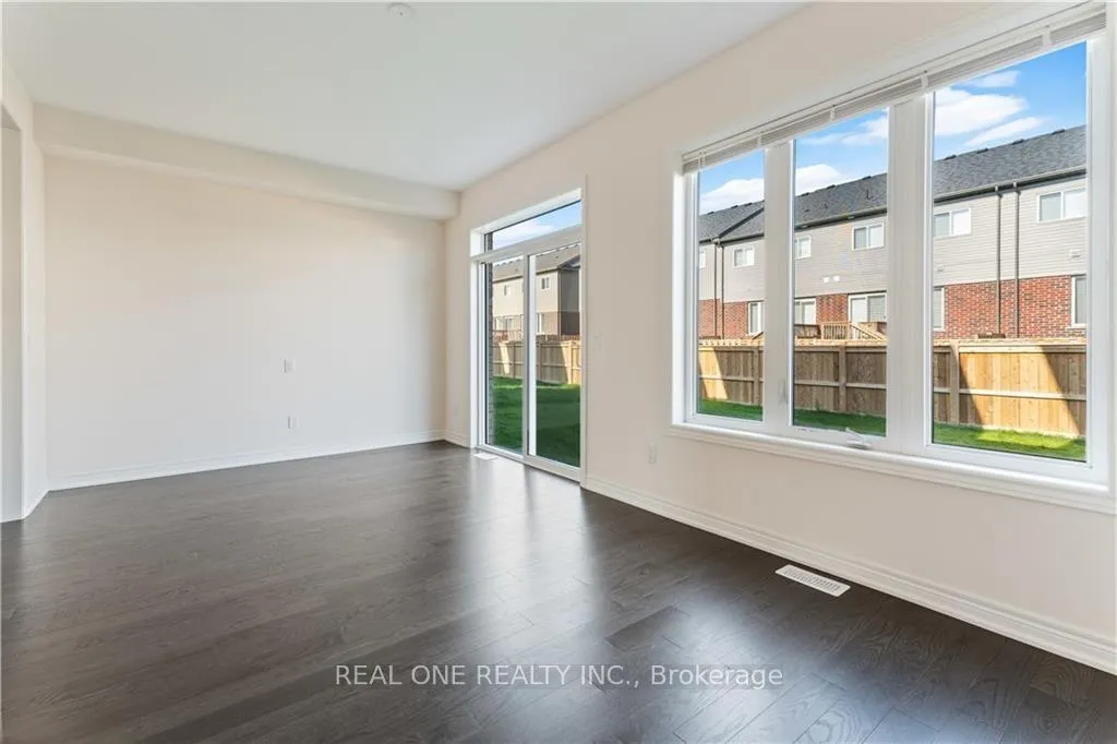 Photo 8 of 335 Raymond Road, Hamilton, Meadowlands — HOMEH