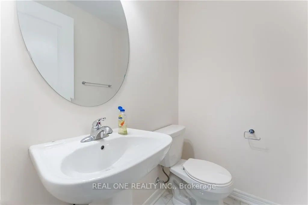 Photo 11 of 335 Raymond Road, Hamilton, Meadowlands — HOMEH