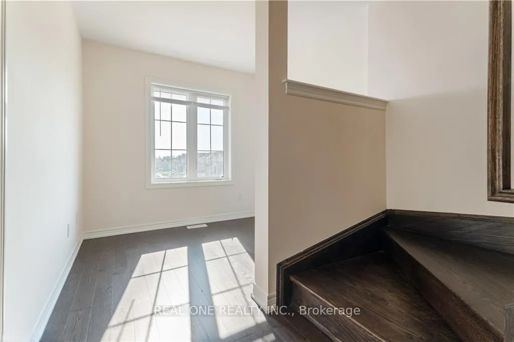 Photo 19 of 335 Raymond Road, Hamilton, Meadowlands — HOMEH