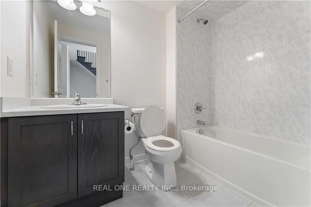 Photo 20 of 335 Raymond Road, Hamilton, Meadowlands — HOMEH