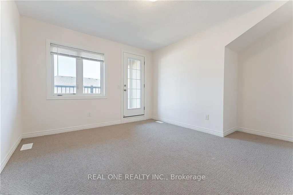 Photo 22 of 335 Raymond Road, Hamilton, Meadowlands — HOMEH