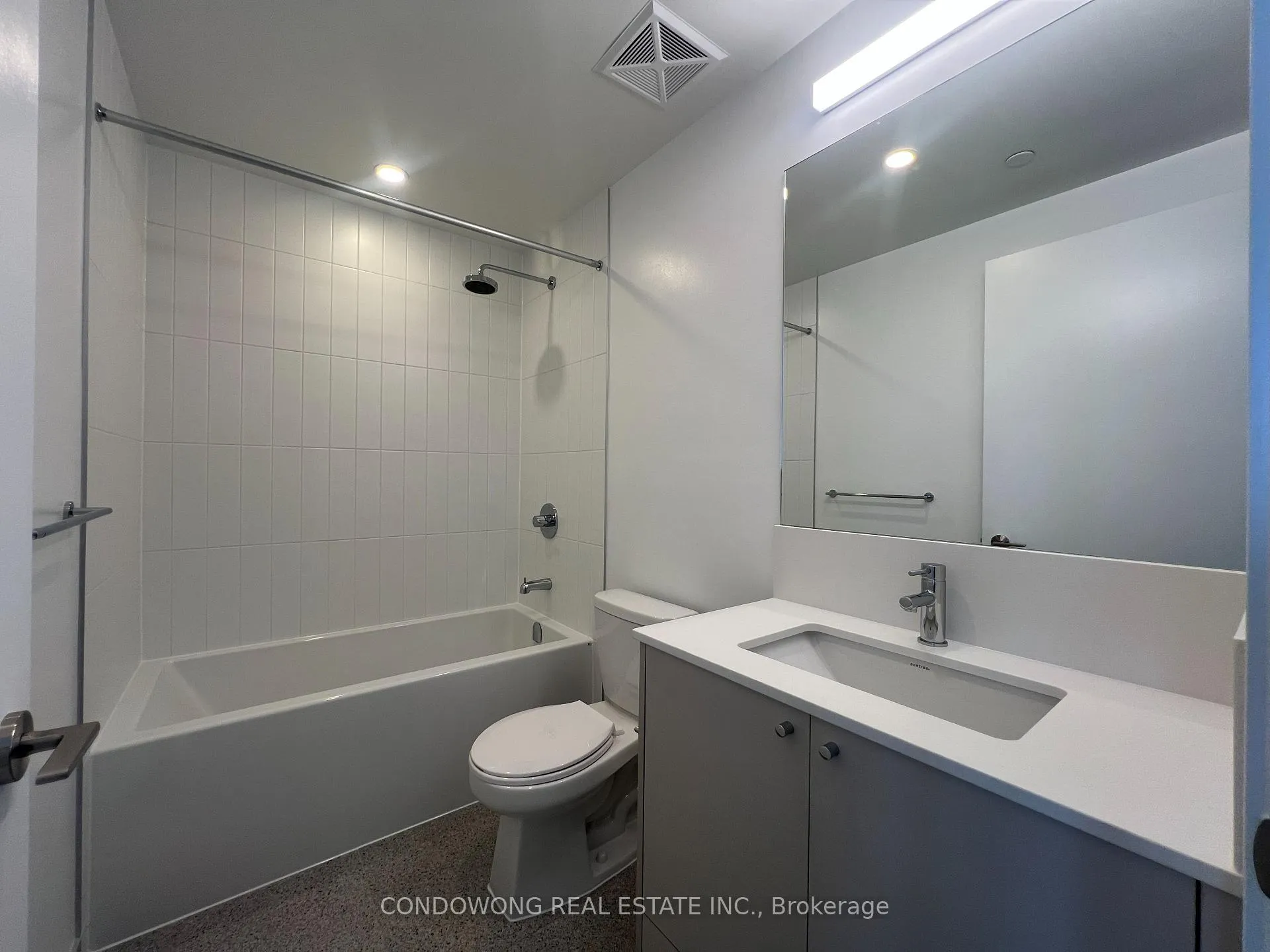 Photo 6 of Unit 1902, 10 Oak Street, Toronto, Regent Park — HOMEH