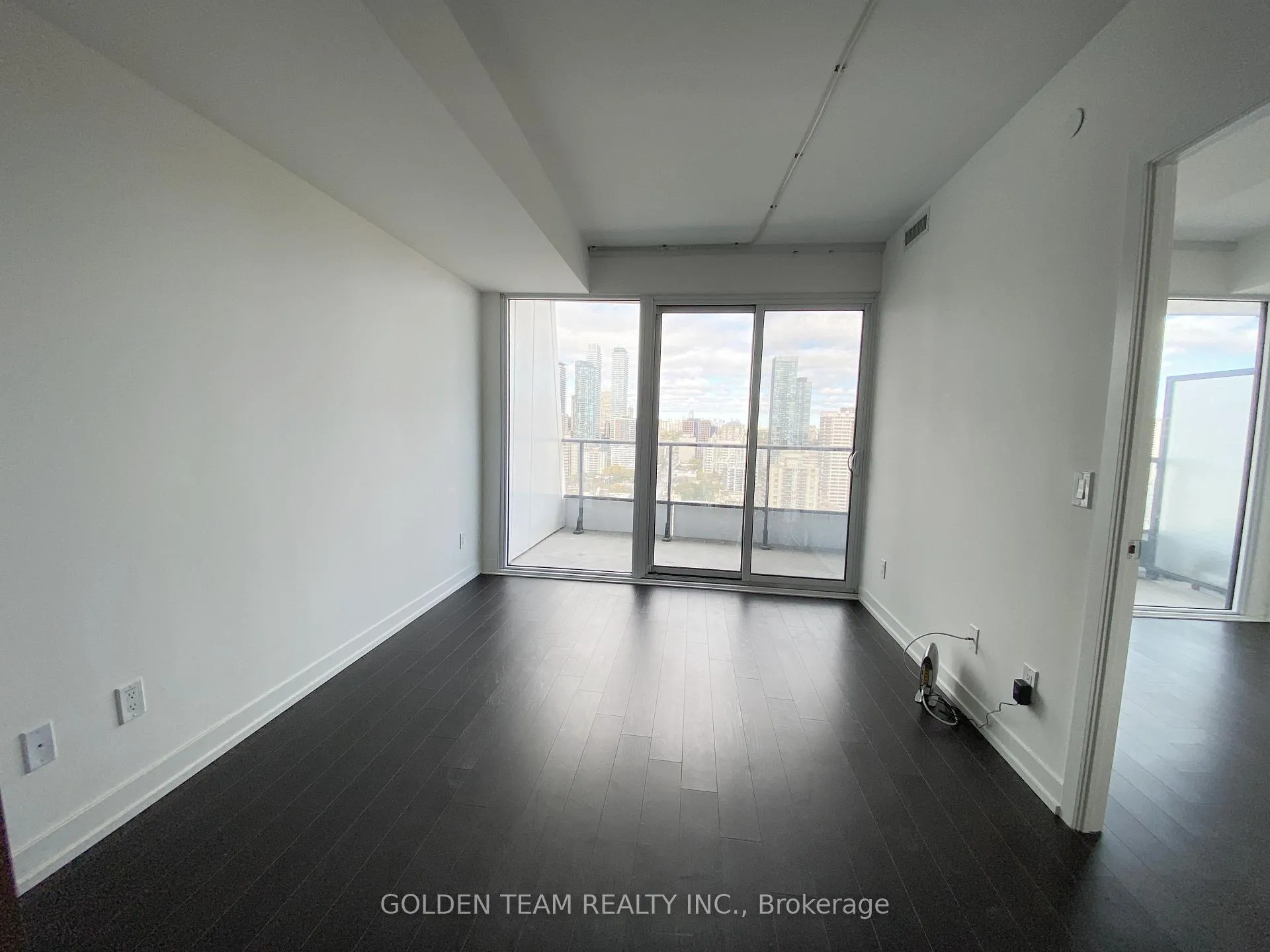 Photo 3 of Unit 2807, 85 Wood Street, Toronto, Church-Yonge Corridor — HOMEH