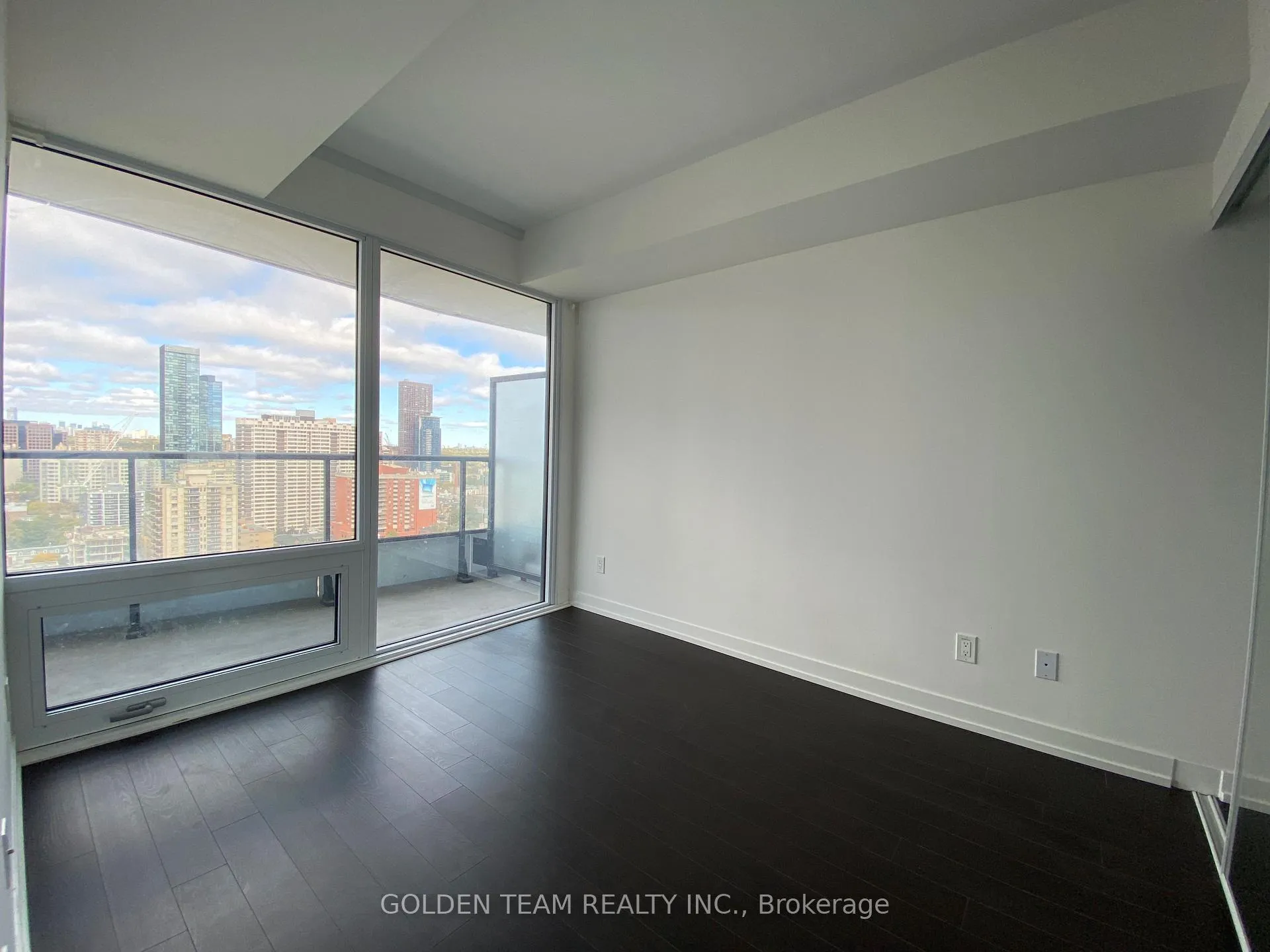 Photo 4 of Unit 2807, 85 Wood Street, Toronto, Church-Yonge Corridor — HOMEH