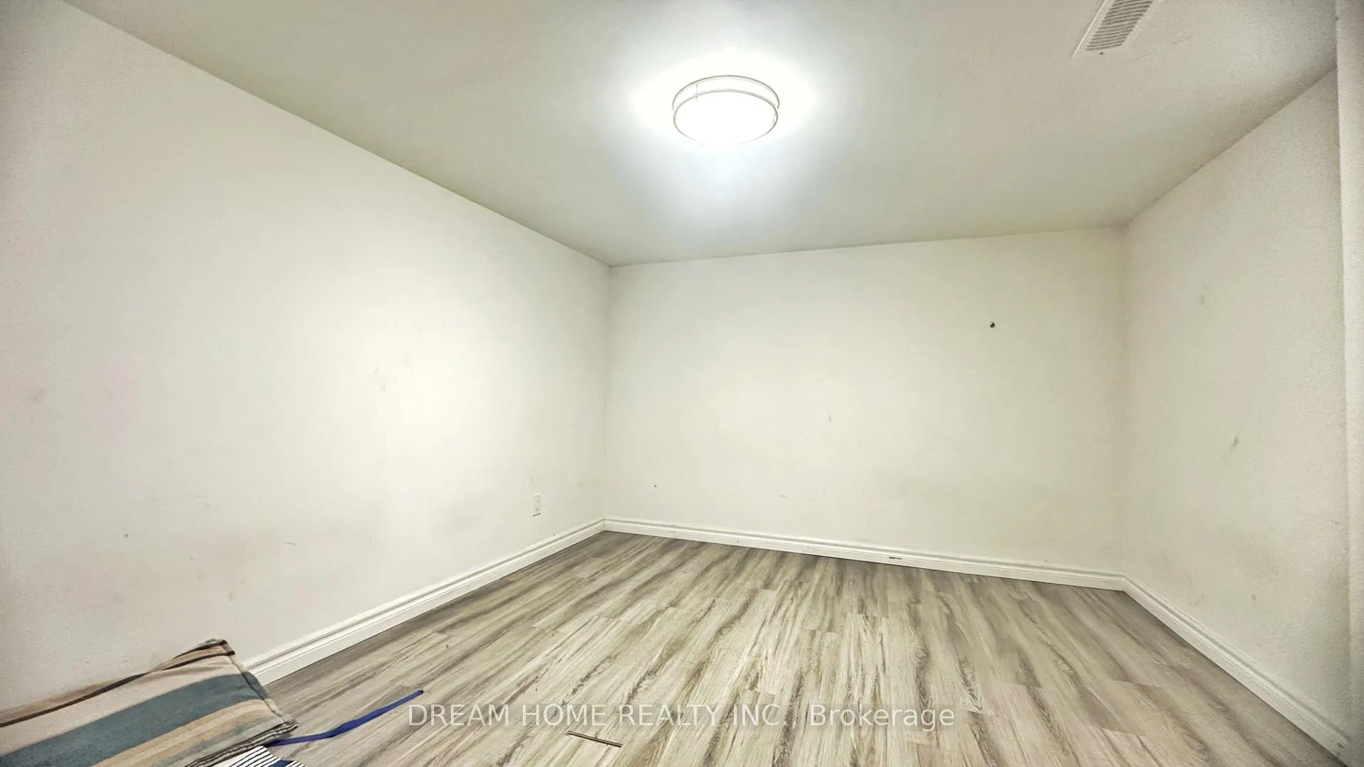 Photo 3 of Unit Basement A, 1018 Kennedy Road, Scarborough, Ionview — HOMEH