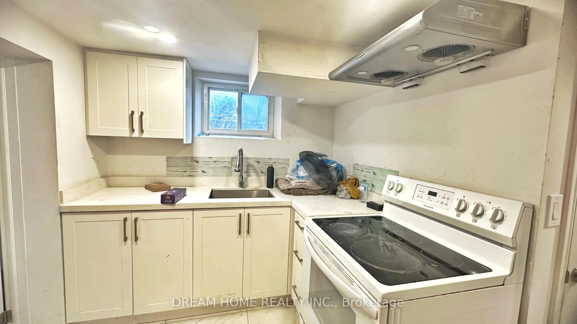 Photo 4 of Unit Basement A, 1018 Kennedy Road, Scarborough, Ionview — HOMEH