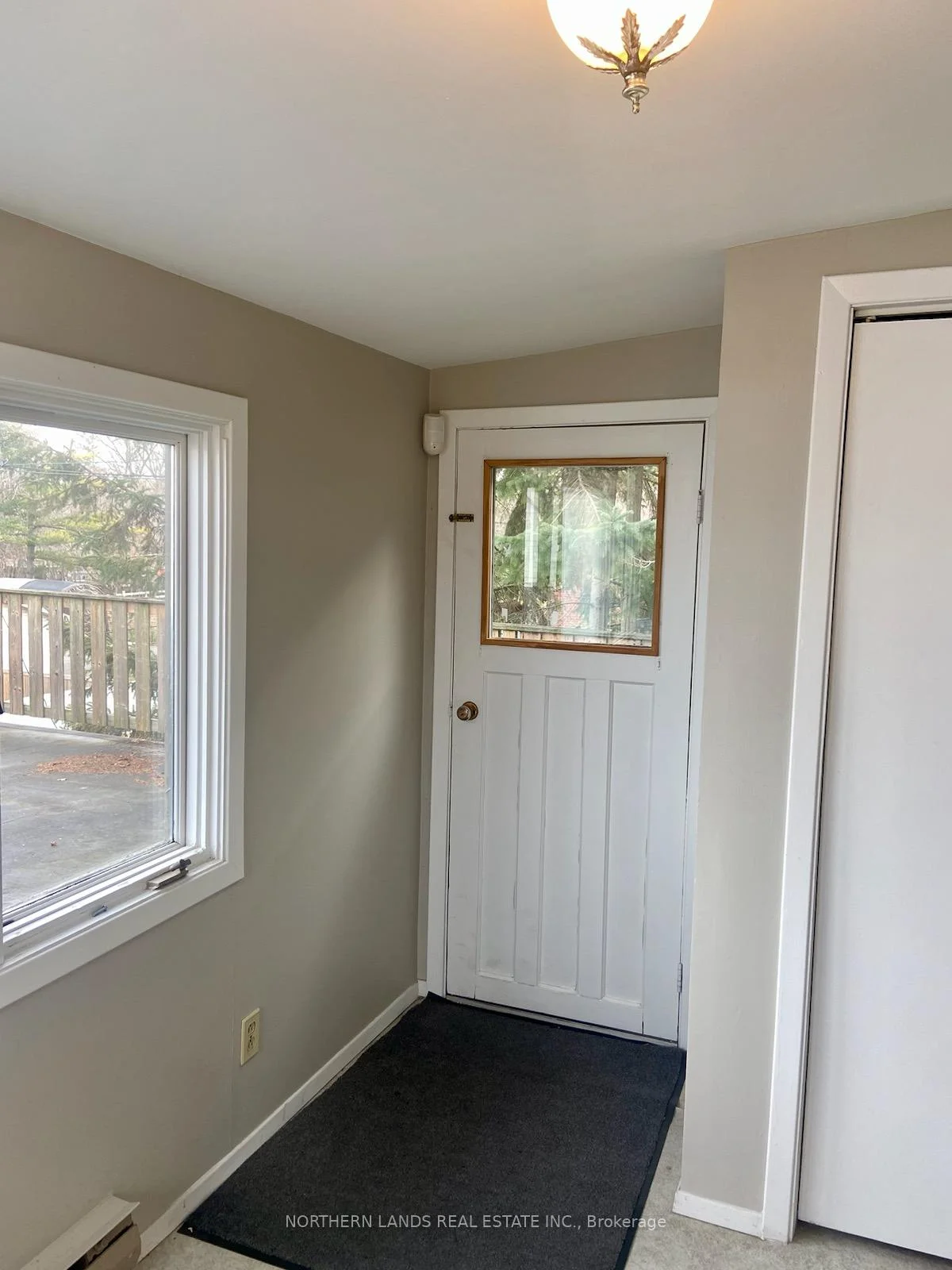 Photo 16 of Unit SECOND FLOOR APARTMENT, 104 Lock Street, Peterborough, Otonabee Ward 1 — HOMEH