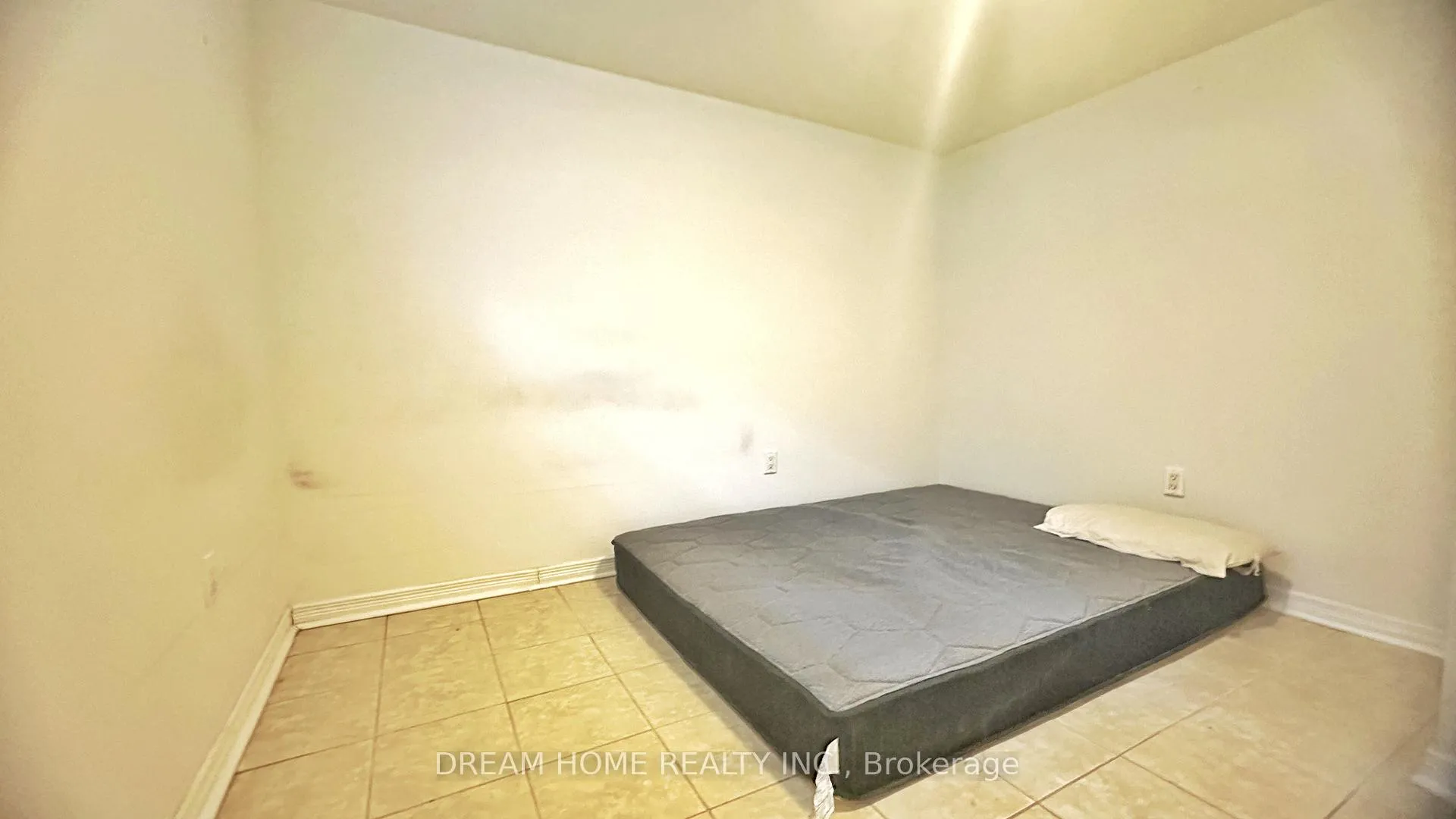 Photo 3 of Unit BM Unit#B, 83 Cornwallis Drive, Scarborough, Dorset Park — HOMEH