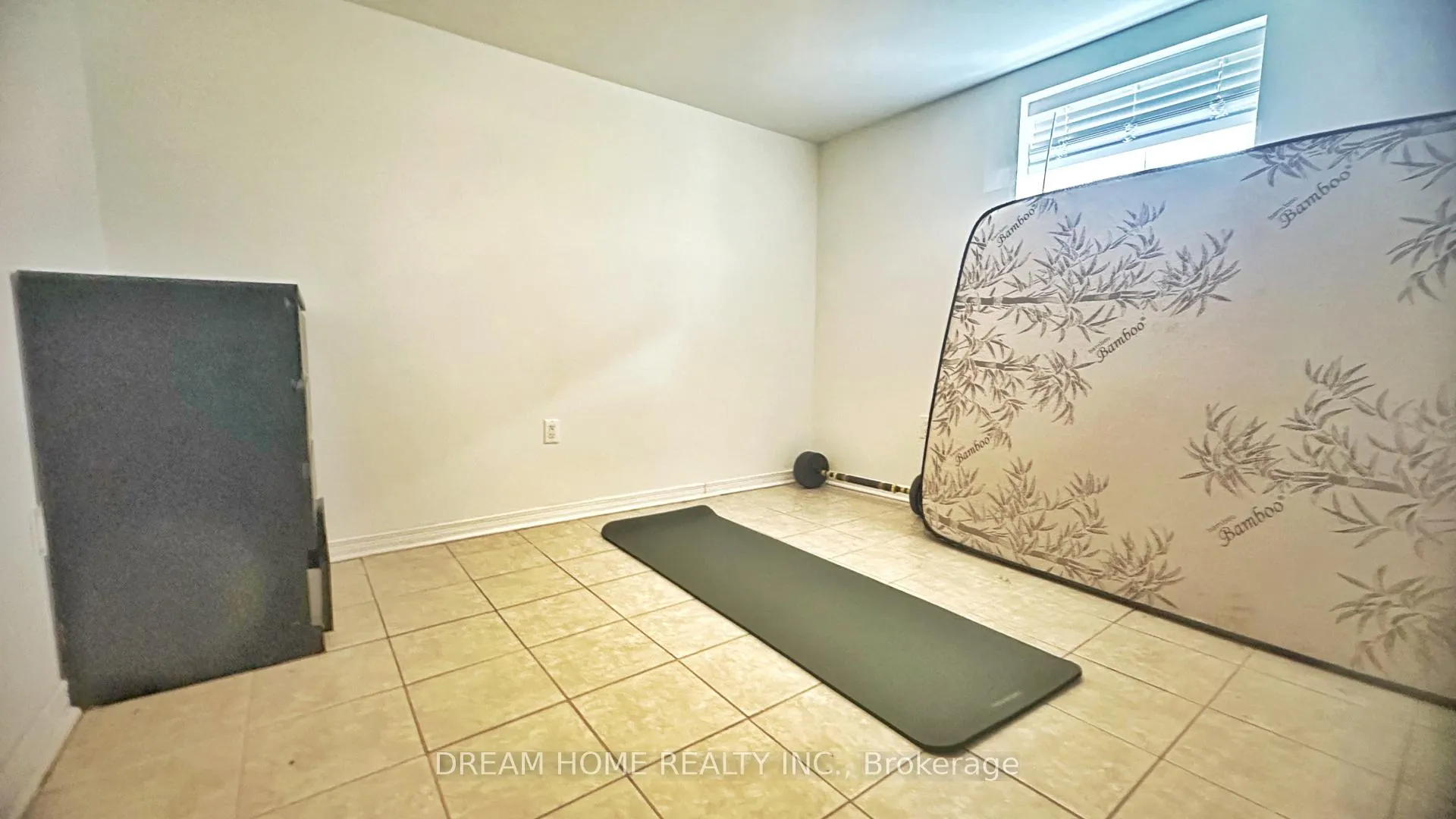 Photo 5 of Unit BM Unit#B, 83 Cornwallis Drive, Scarborough, Dorset Park — HOMEH