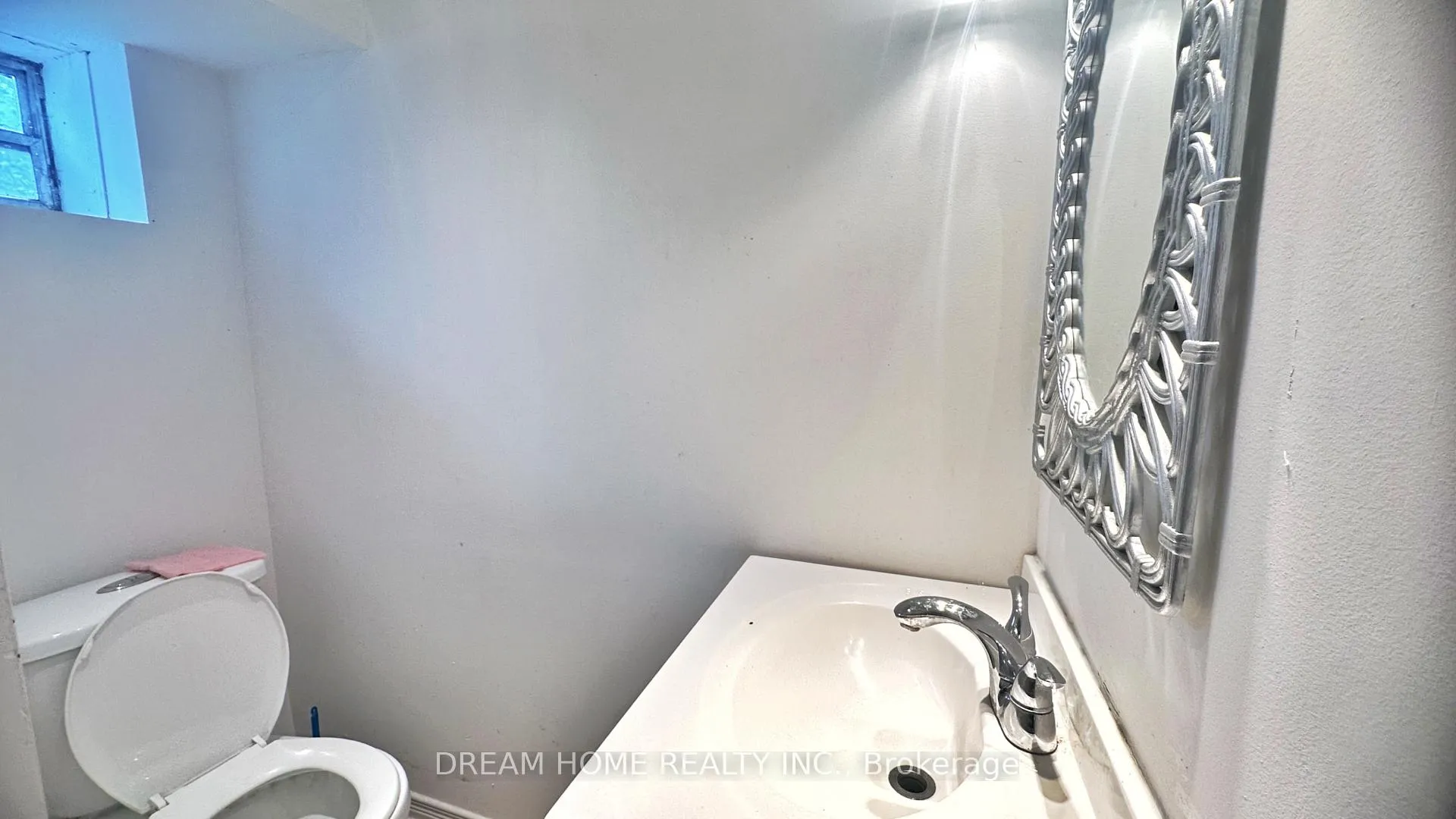 Photo 7 of Unit BM Unit#B, 83 Cornwallis Drive, Scarborough, Dorset Park — HOMEH