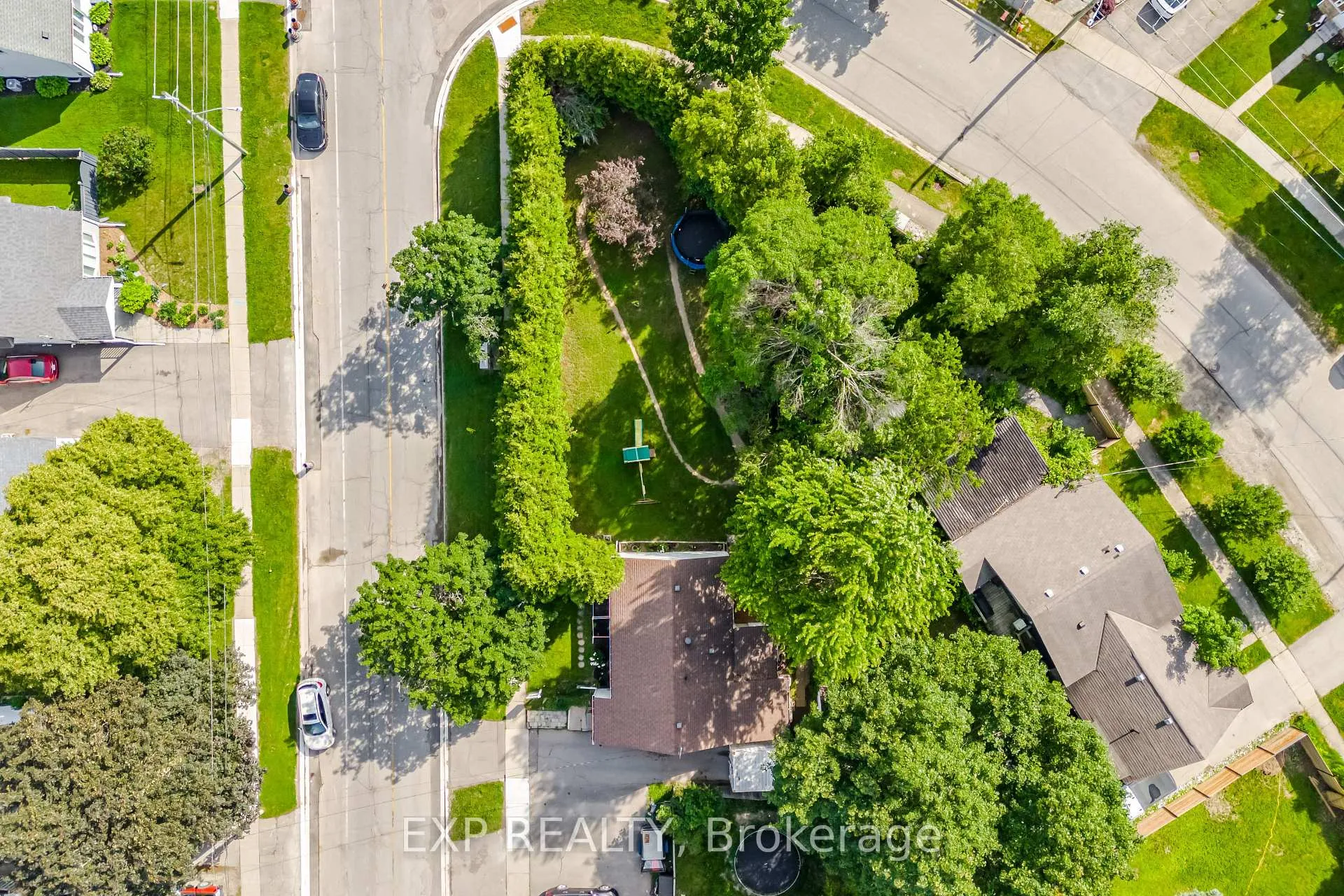 Photo 3 of 217 McDonald Boulevard, Halton Hills, Acton — HOMEH