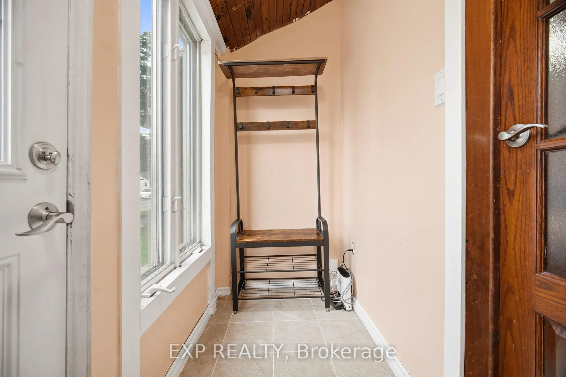 Photo 5 of 217 McDonald Boulevard, Halton Hills, Acton — HOMEH
