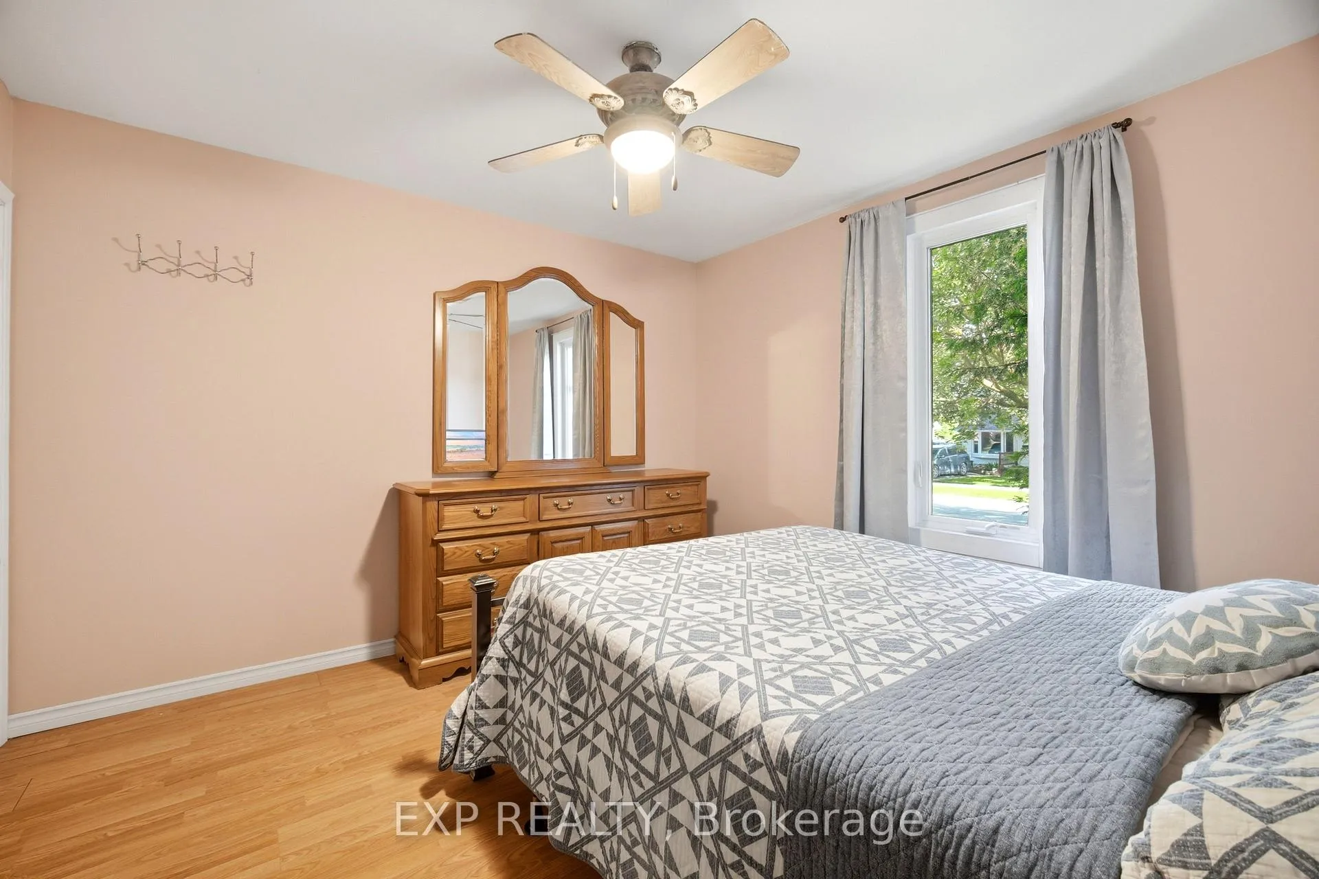 Photo 22 of 217 McDonald Boulevard, Halton Hills, Acton — HOMEH