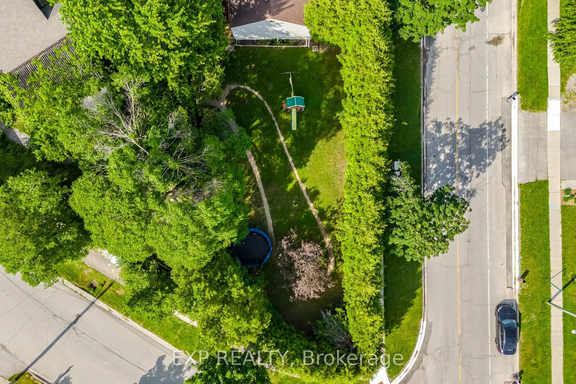 Photo 38 of 217 McDonald Boulevard, Halton Hills, Acton — HOMEH