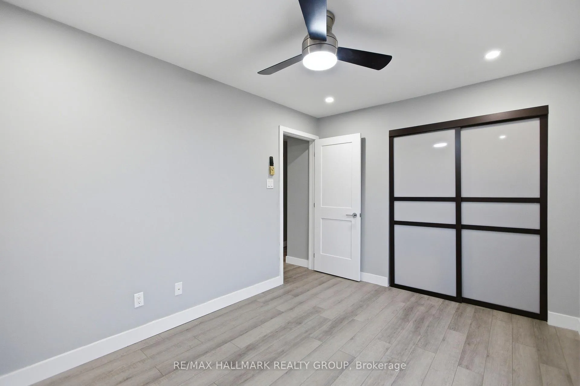 Photo 14 of Unit 216, 218 Viewmount Drive, Ottawa, Borden Farm/Stewart Farm/Carleton Heights/Parkwood Hills — HOMEH
