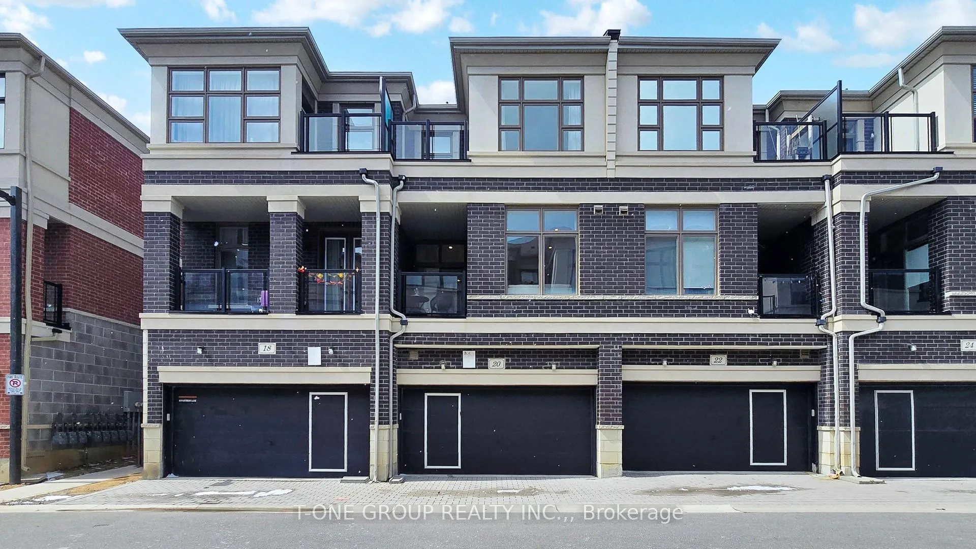 Photo 31 of 20 Pantheon Lane, Markham, Wismer — HOMEH