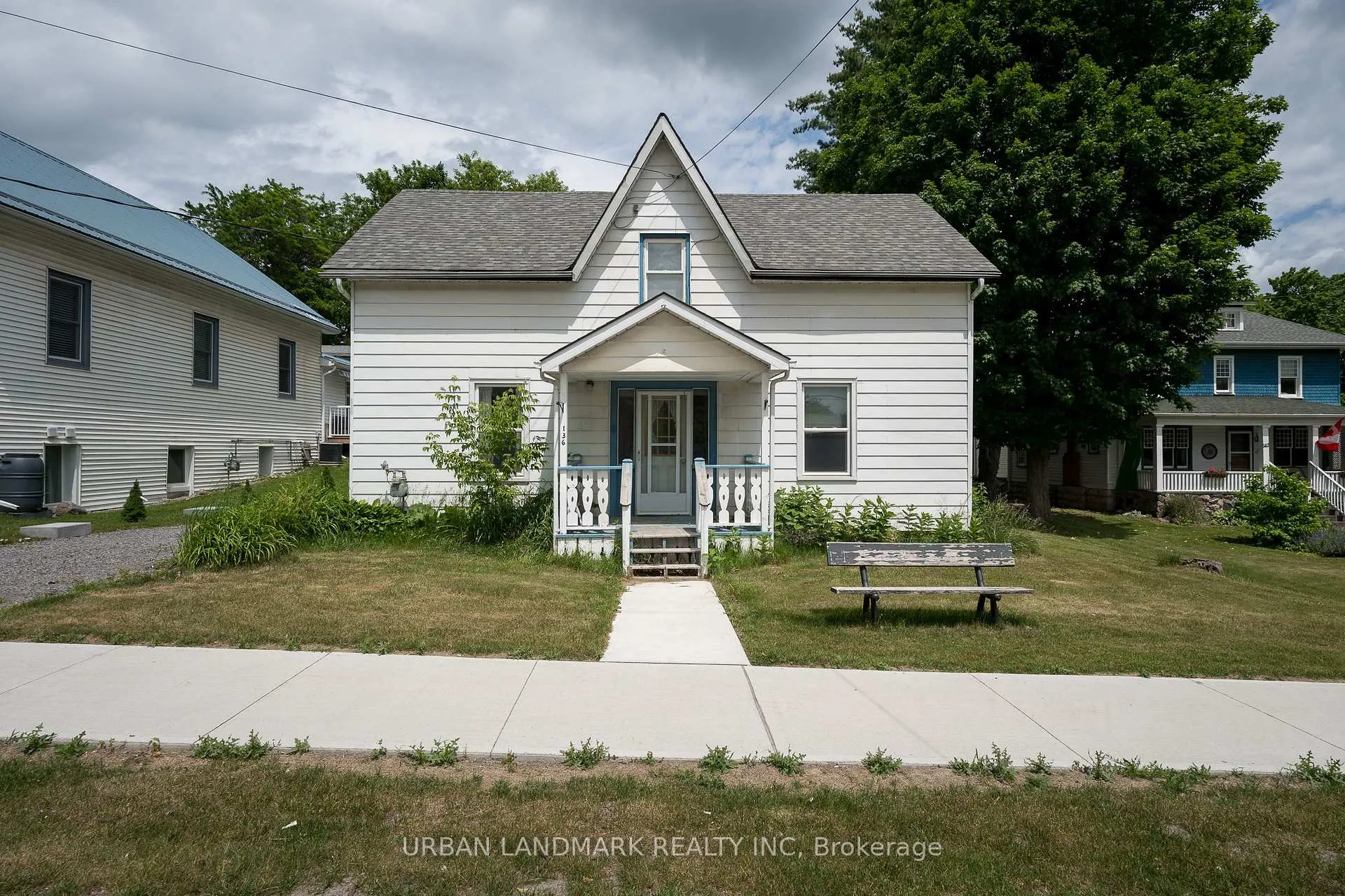 Front of 136 St Lawrence Street