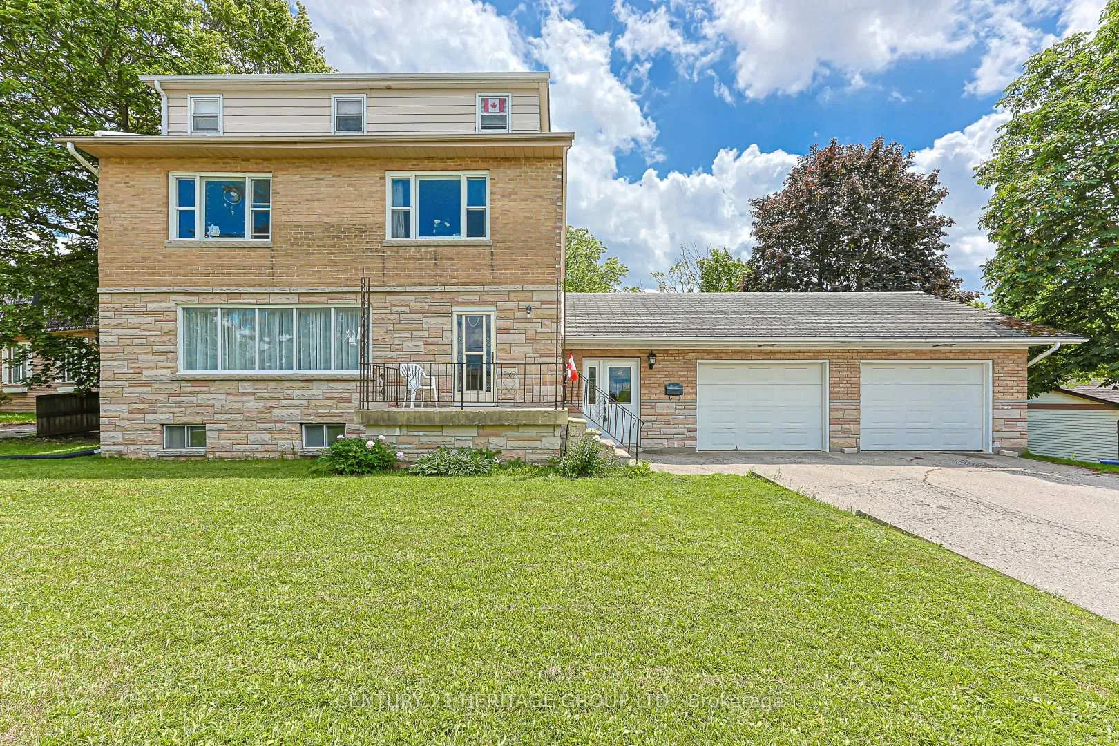 Front of 1036 Jacarandah Drive