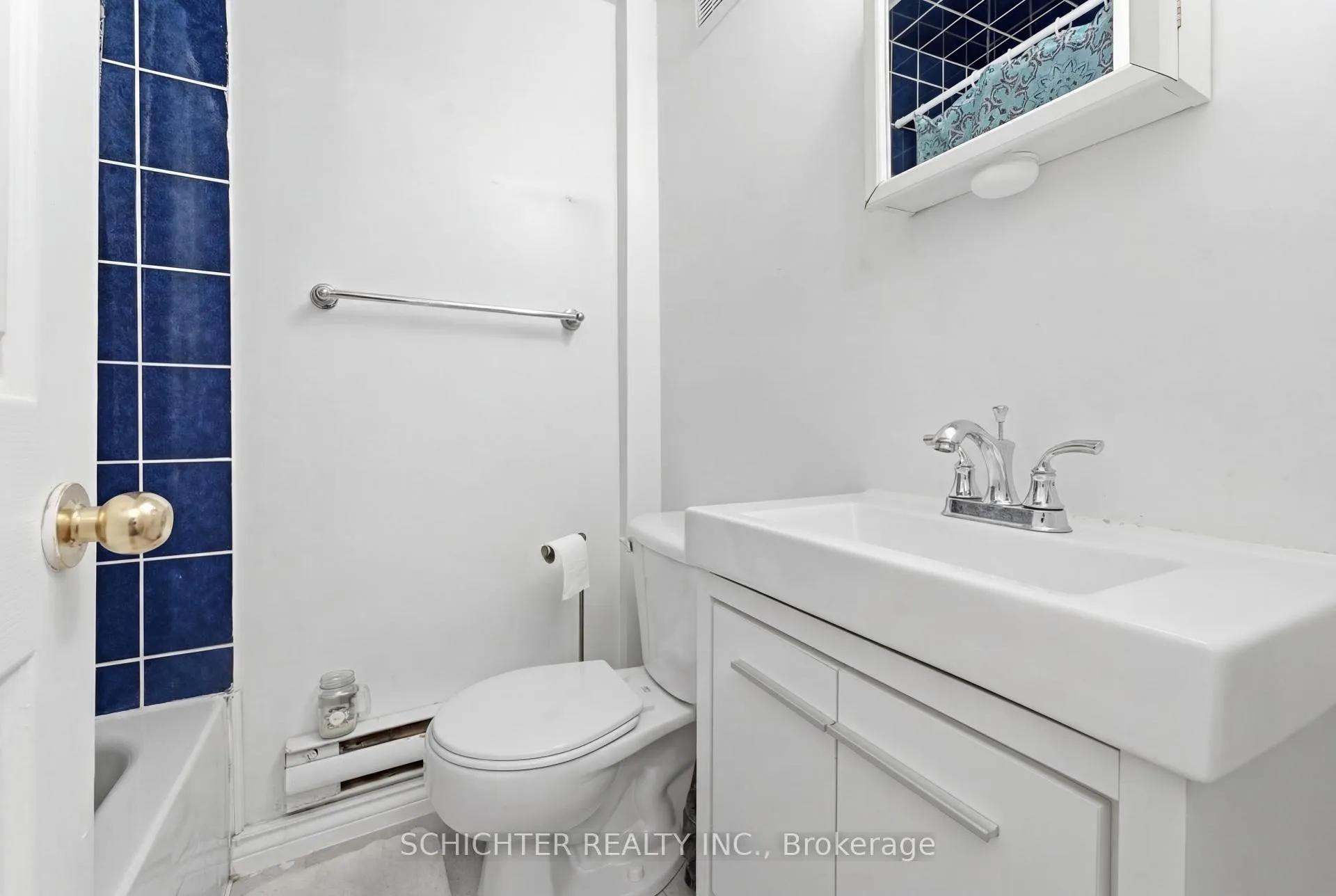 Photo 5 of Unit 3, 705 Vaughan Road, Toronto, Oakwood Village — HOMEH