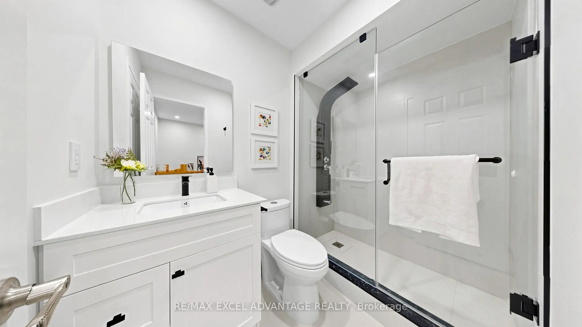Photo 21 of 12 Azalea Gateway, Markham, Commerce Valley — HOMEH