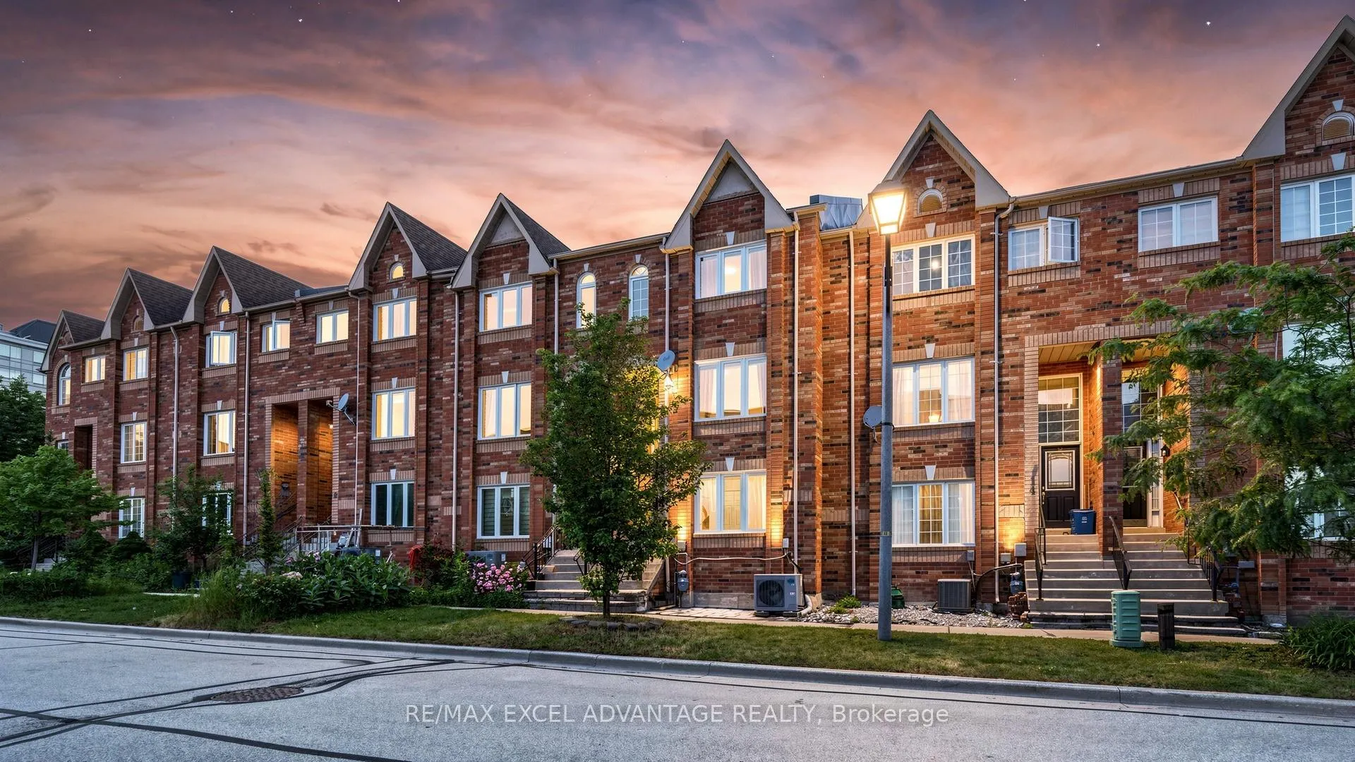Photo 32 of 12 Azalea Gateway, Markham, Commerce Valley — HOMEH
