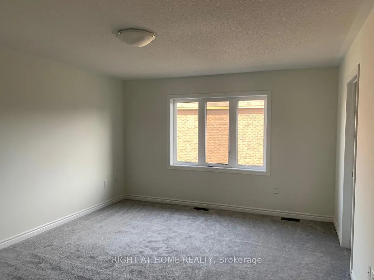 Photo 4 of 17 Lockyer Drive, Whitby, Rural Whitby — HOMEH