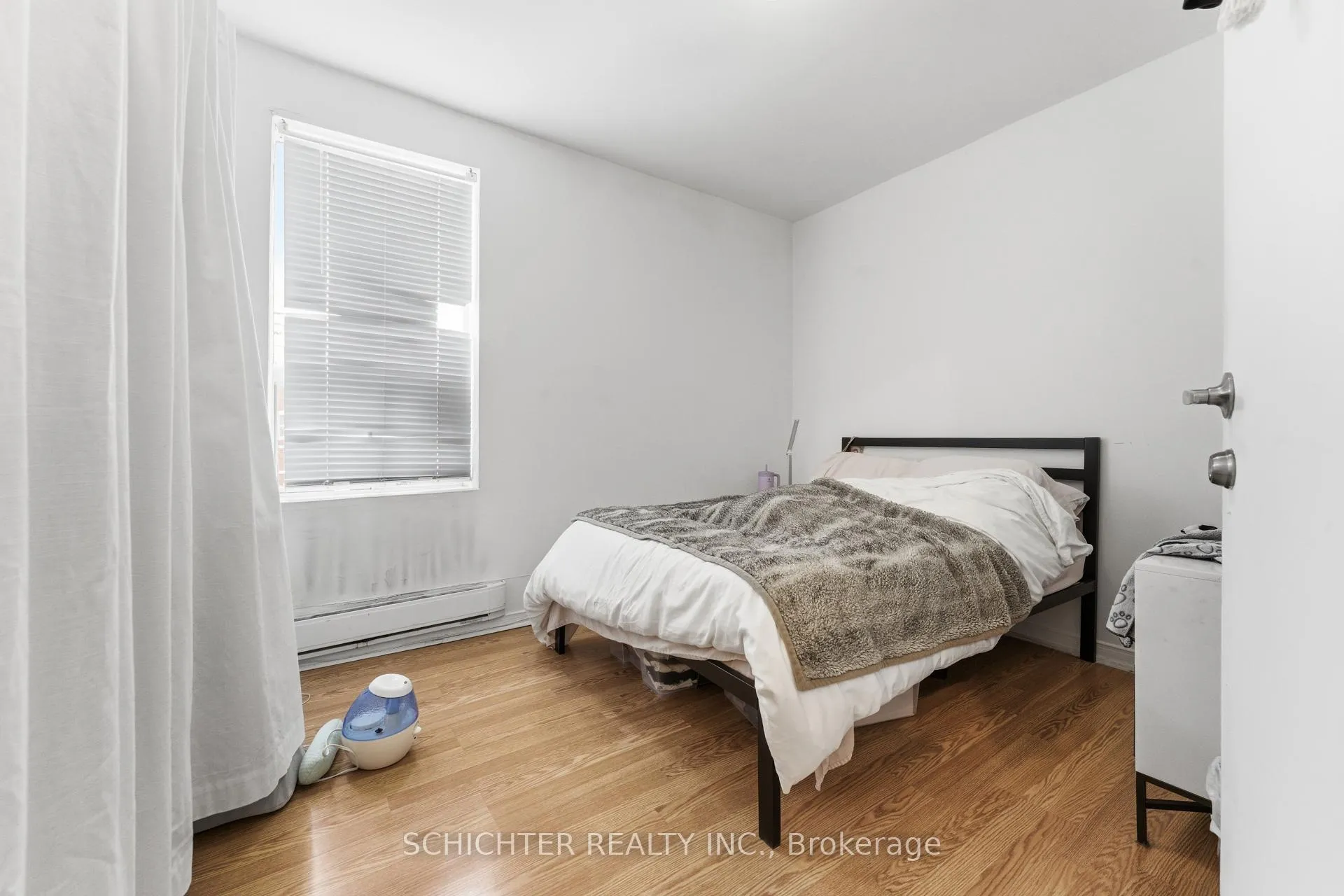 Photo 4 of Unit 1, 705 Vaughan Road, Toronto, Oakwood Village — HOMEH