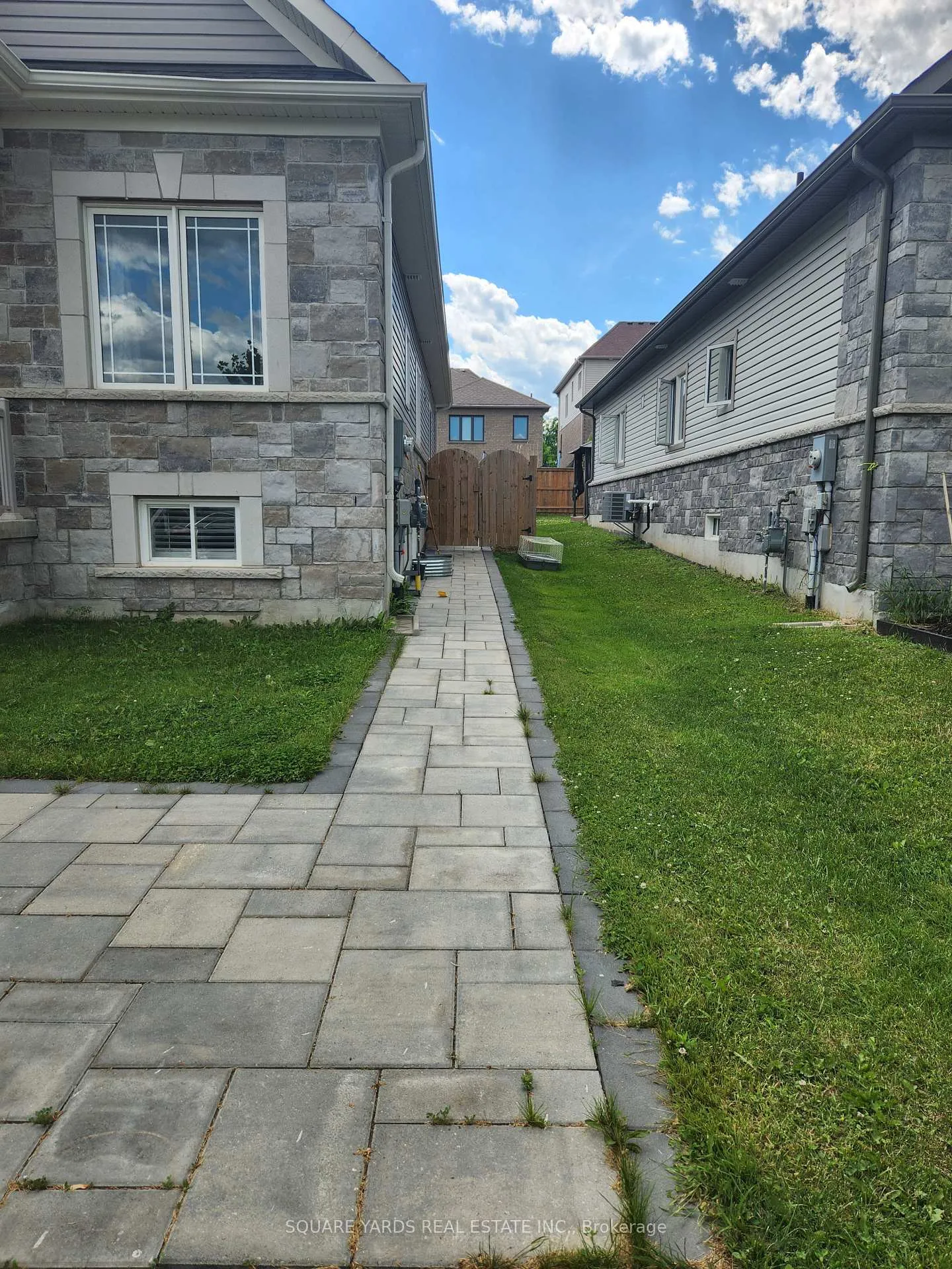 Photo 3 of 185 Isabella Drive, Orillia — HOMEH