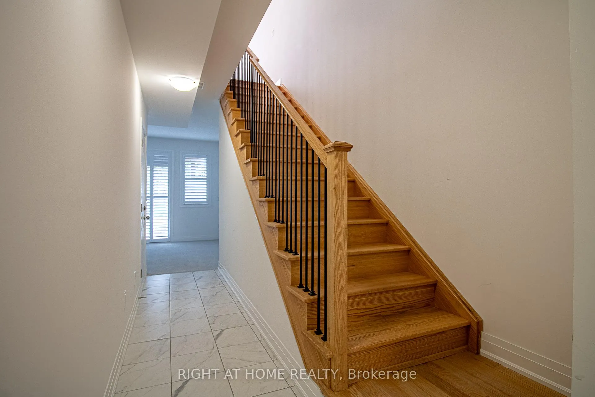 Photo 7 of 14 Waterside Way, Whitby, Port Whitby — HOMEH