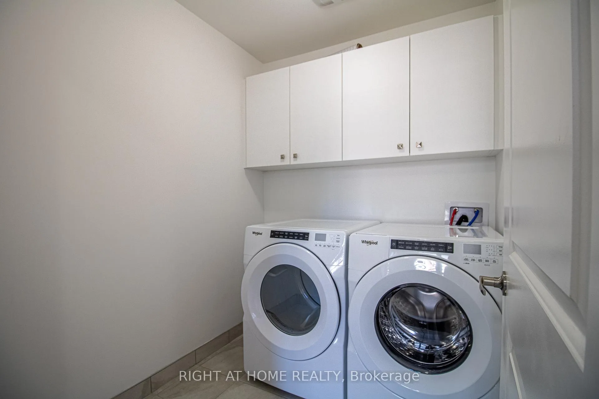 Photo 16 of 14 Waterside Way, Whitby, Port Whitby — HOMEH