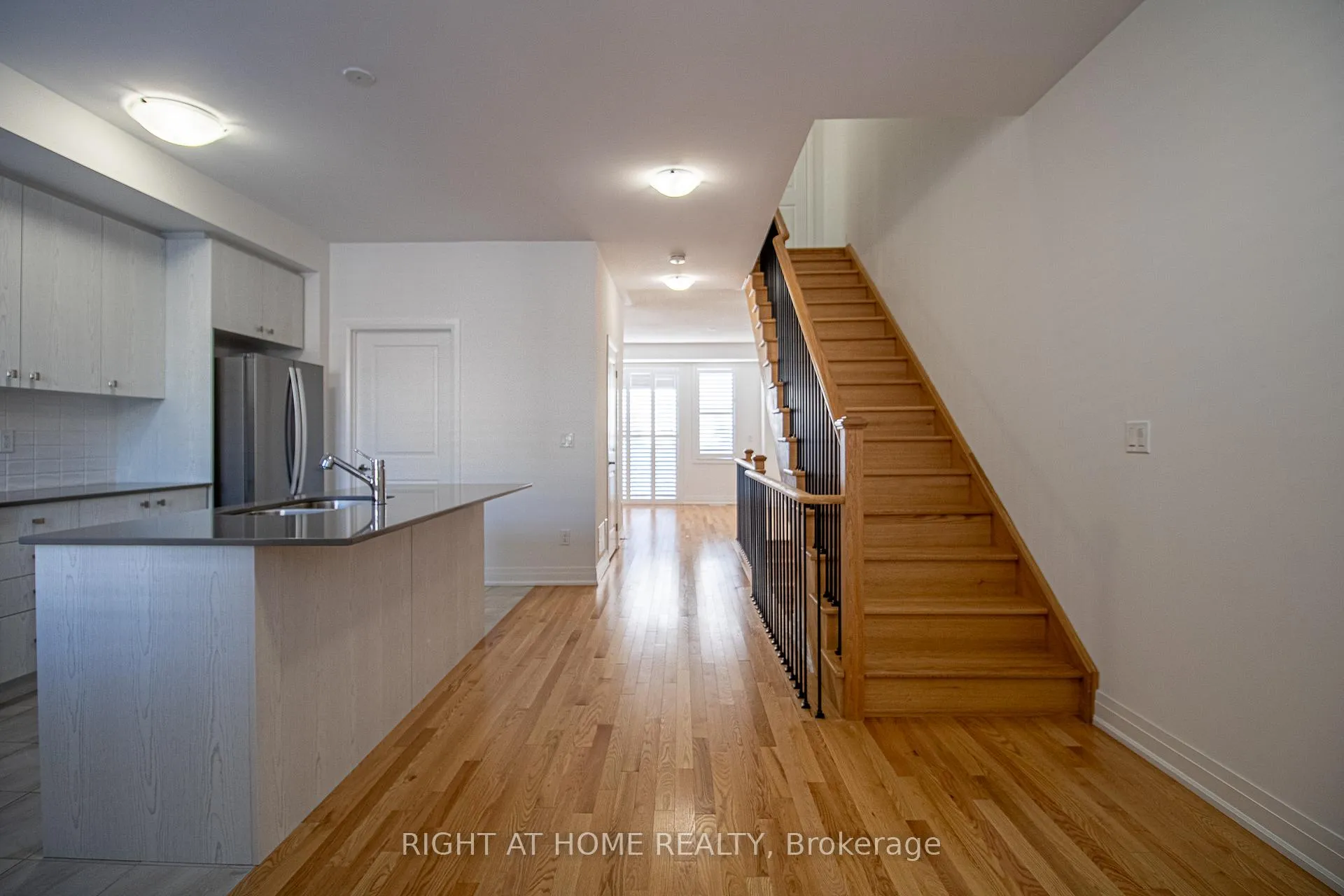 Photo 18 of 14 Waterside Way, Whitby, Port Whitby — HOMEH