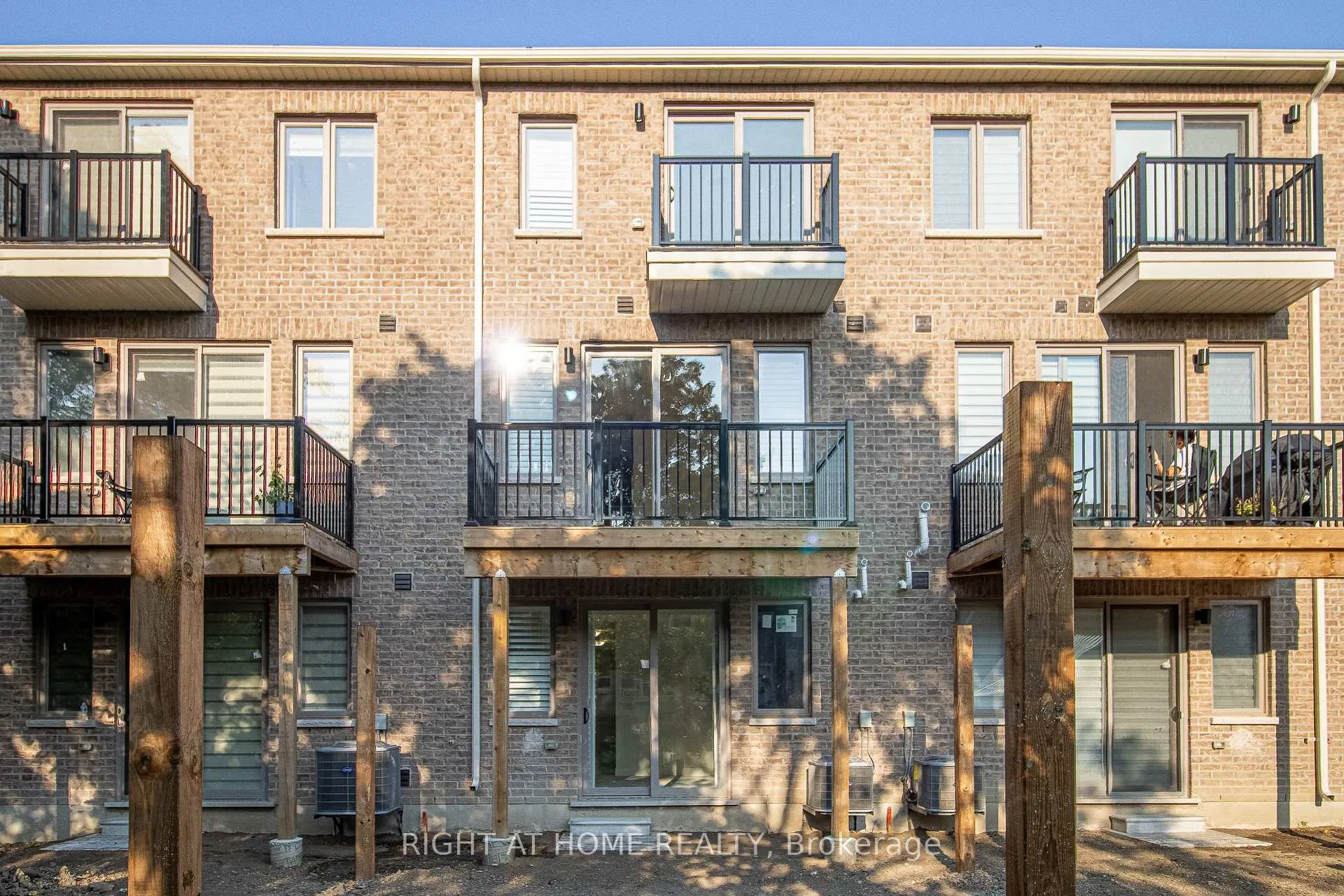 Photo 28 of 14 Waterside Way, Whitby, Port Whitby — HOMEH