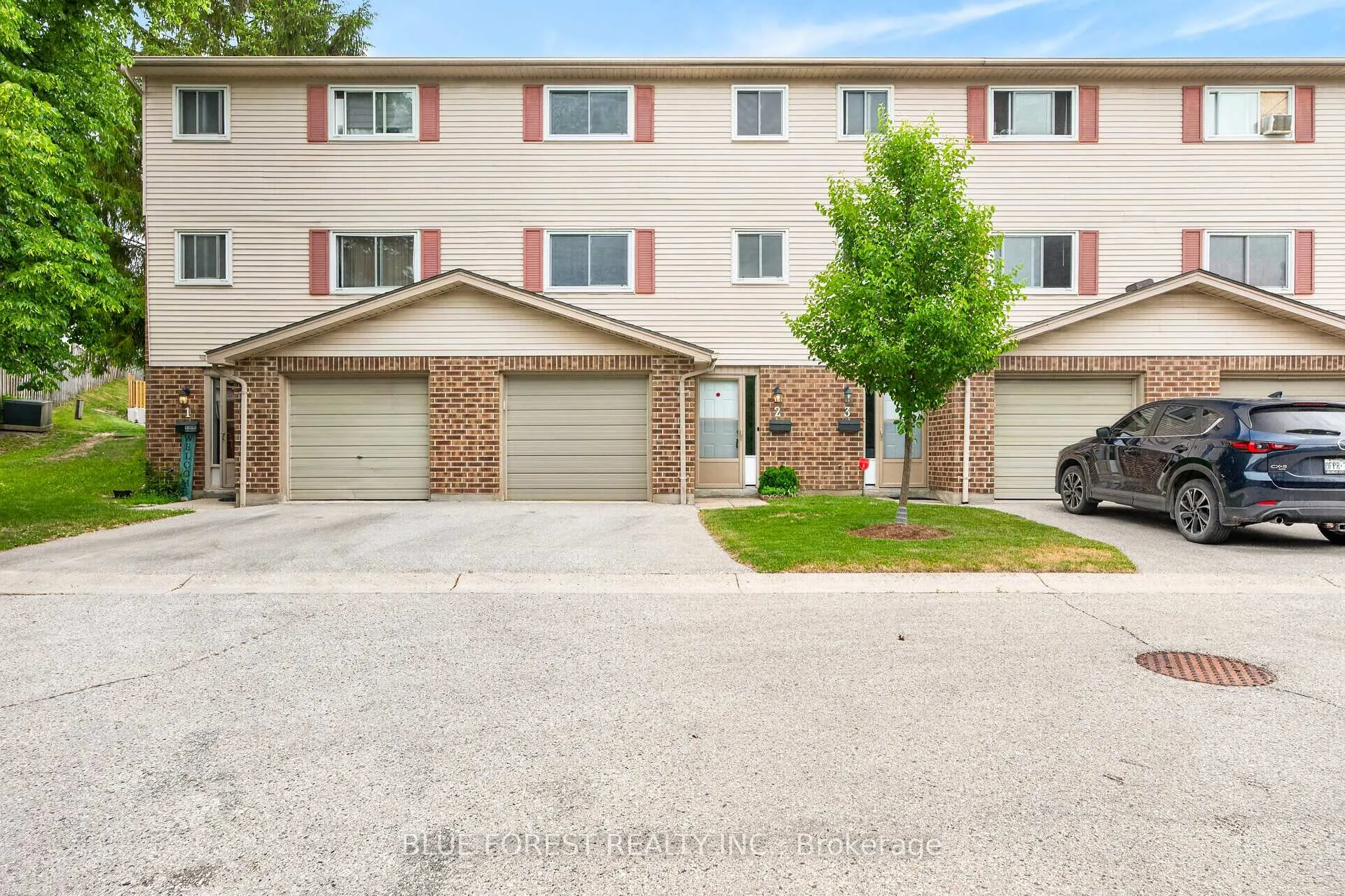 Front of Unit 2, 450 Pond Mills Road