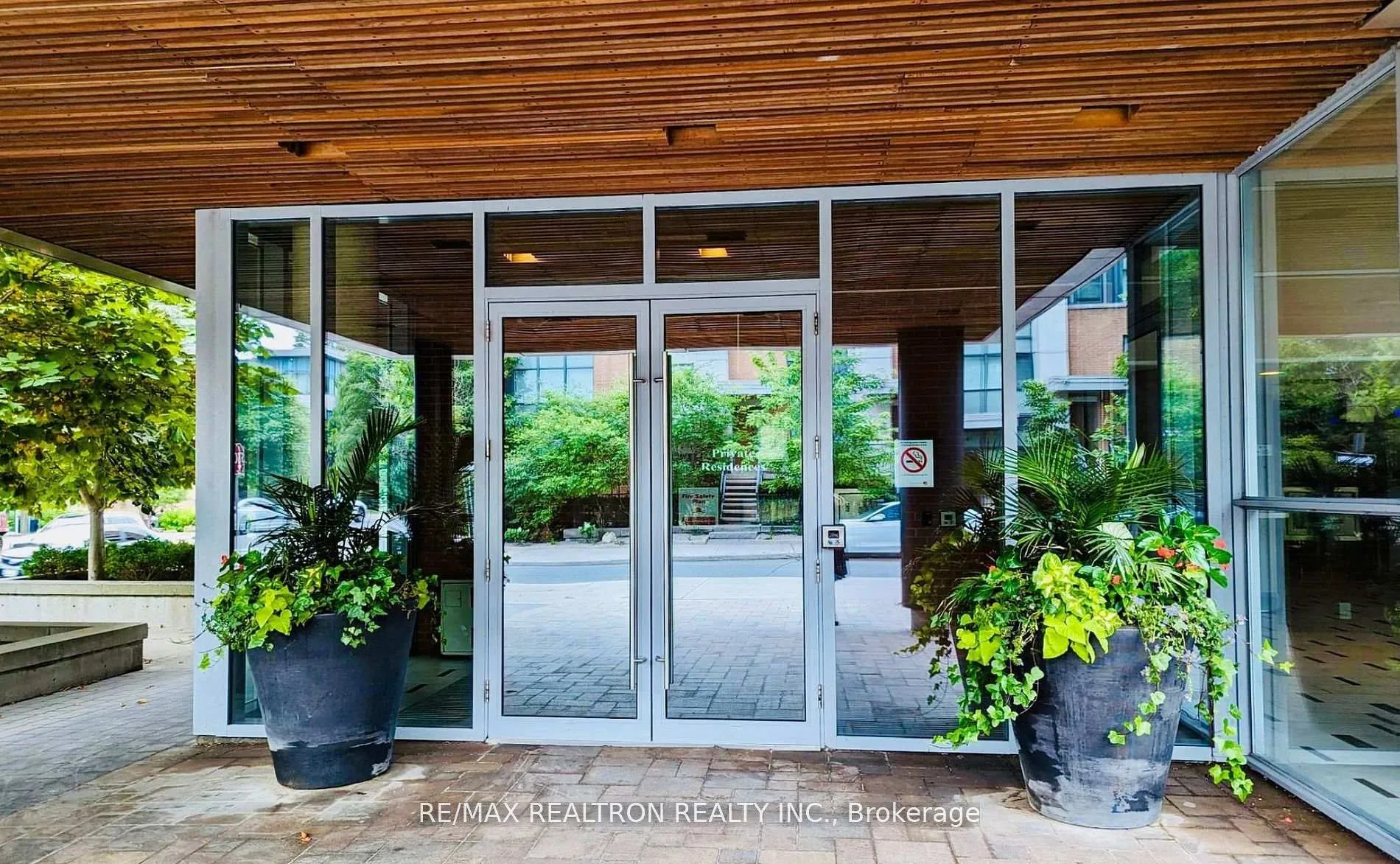 Photo 2 of Unit 714, 25 Cole Street, Toronto, Regent Park — HOMEH
