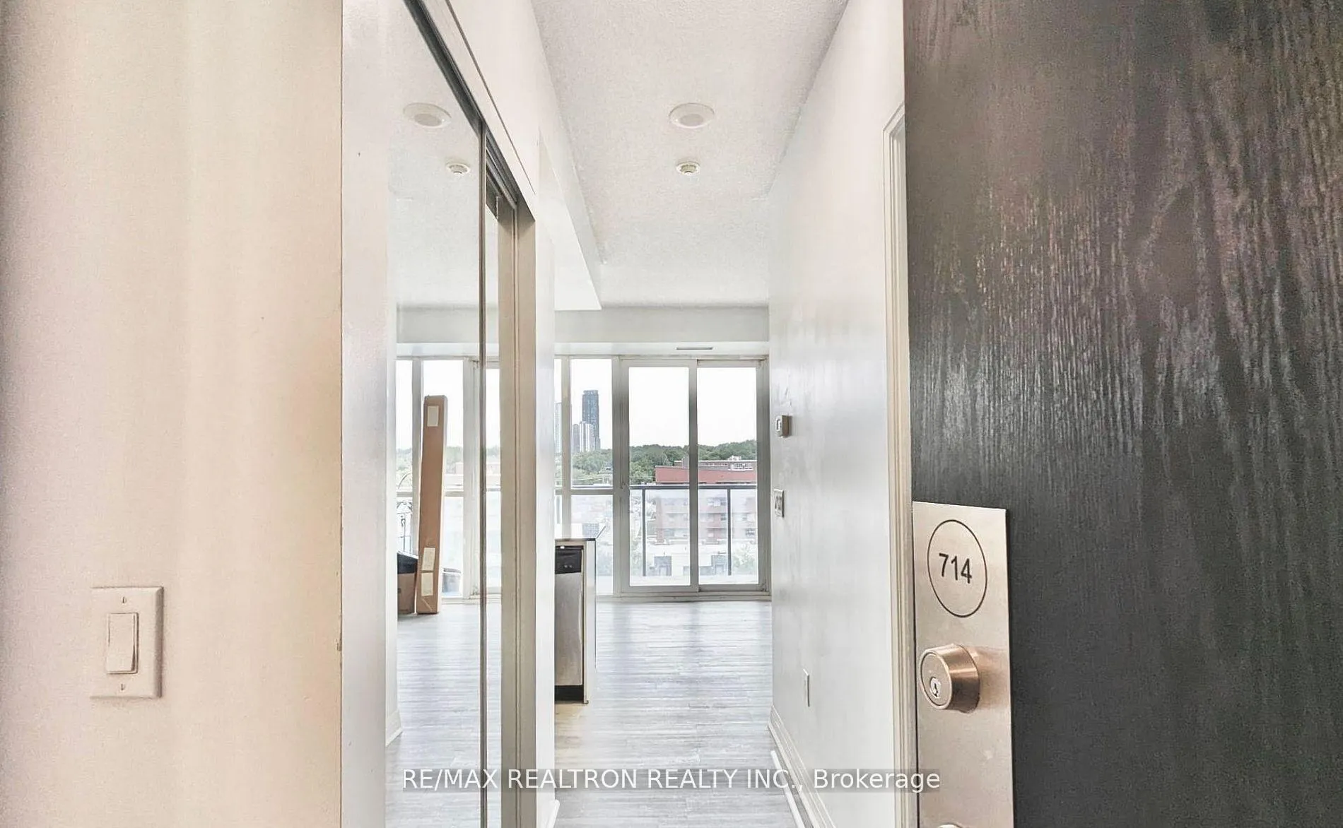 Photo 5 of Unit 714, 25 Cole Street, Toronto, Regent Park — HOMEH