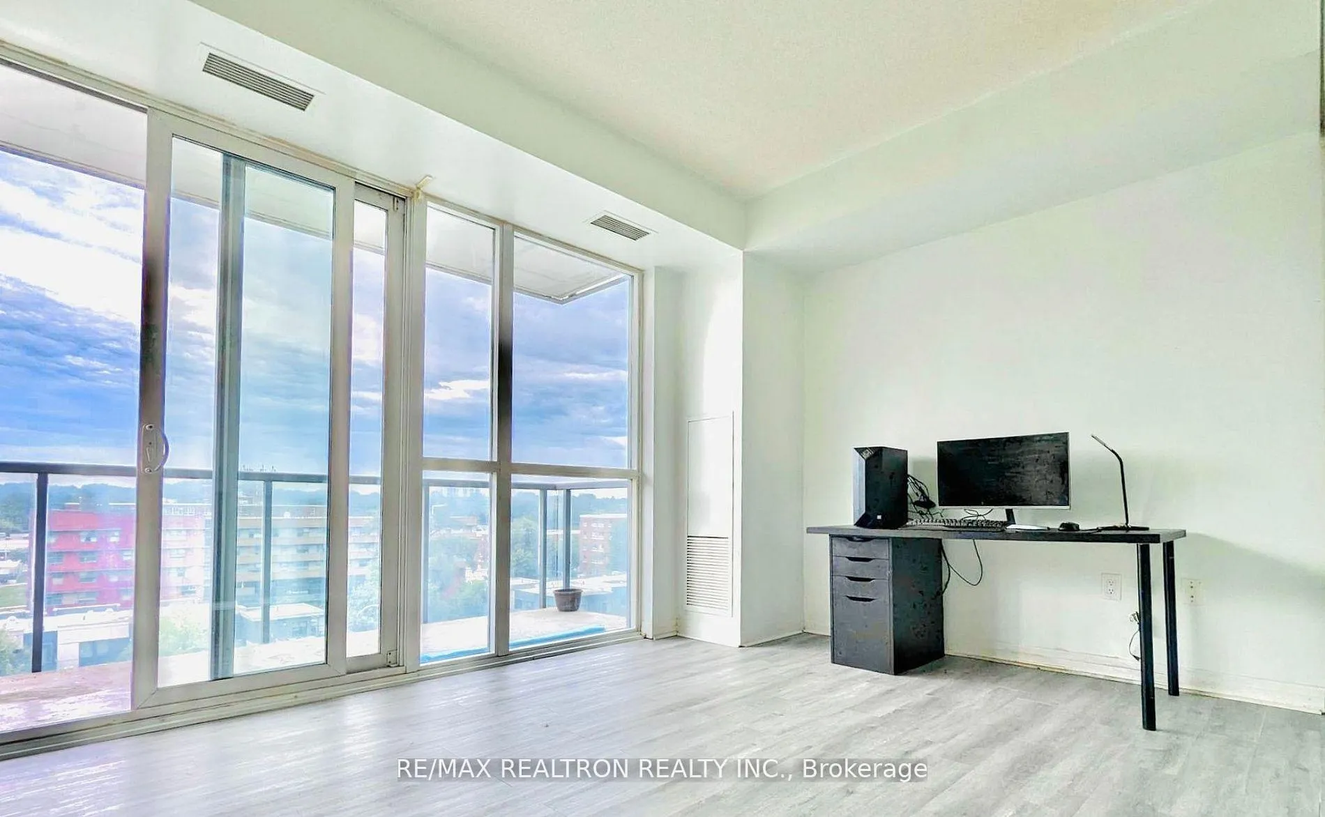 Photo 6 of Unit 714, 25 Cole Street, Toronto, Regent Park — HOMEH