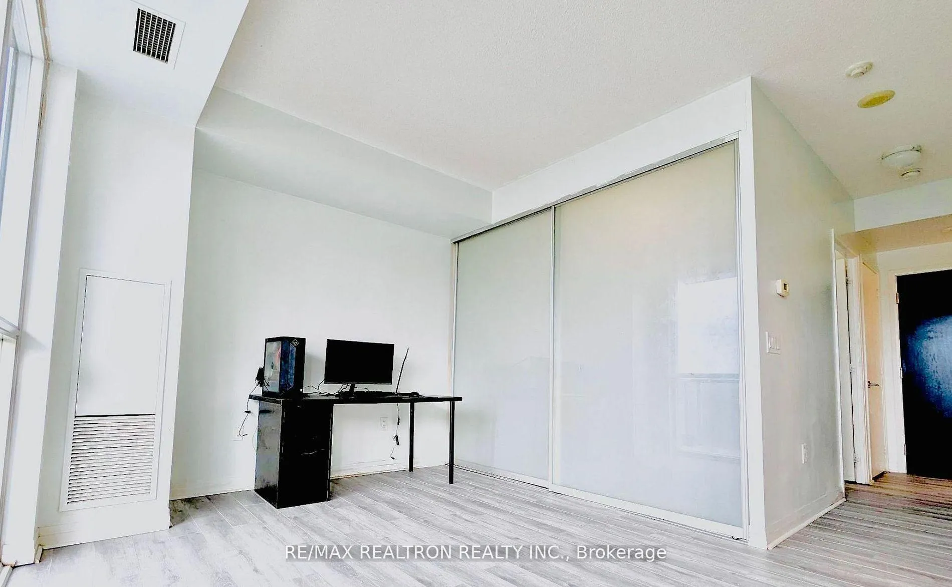 Photo 7 of Unit 714, 25 Cole Street, Toronto, Regent Park — HOMEH