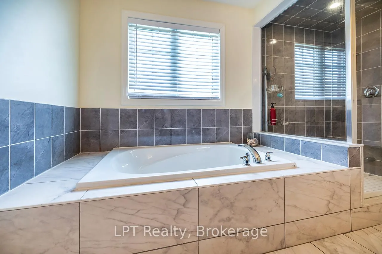Photo 16 of 35 Purdy Place, Clarington, Bowmanville — HOMEH