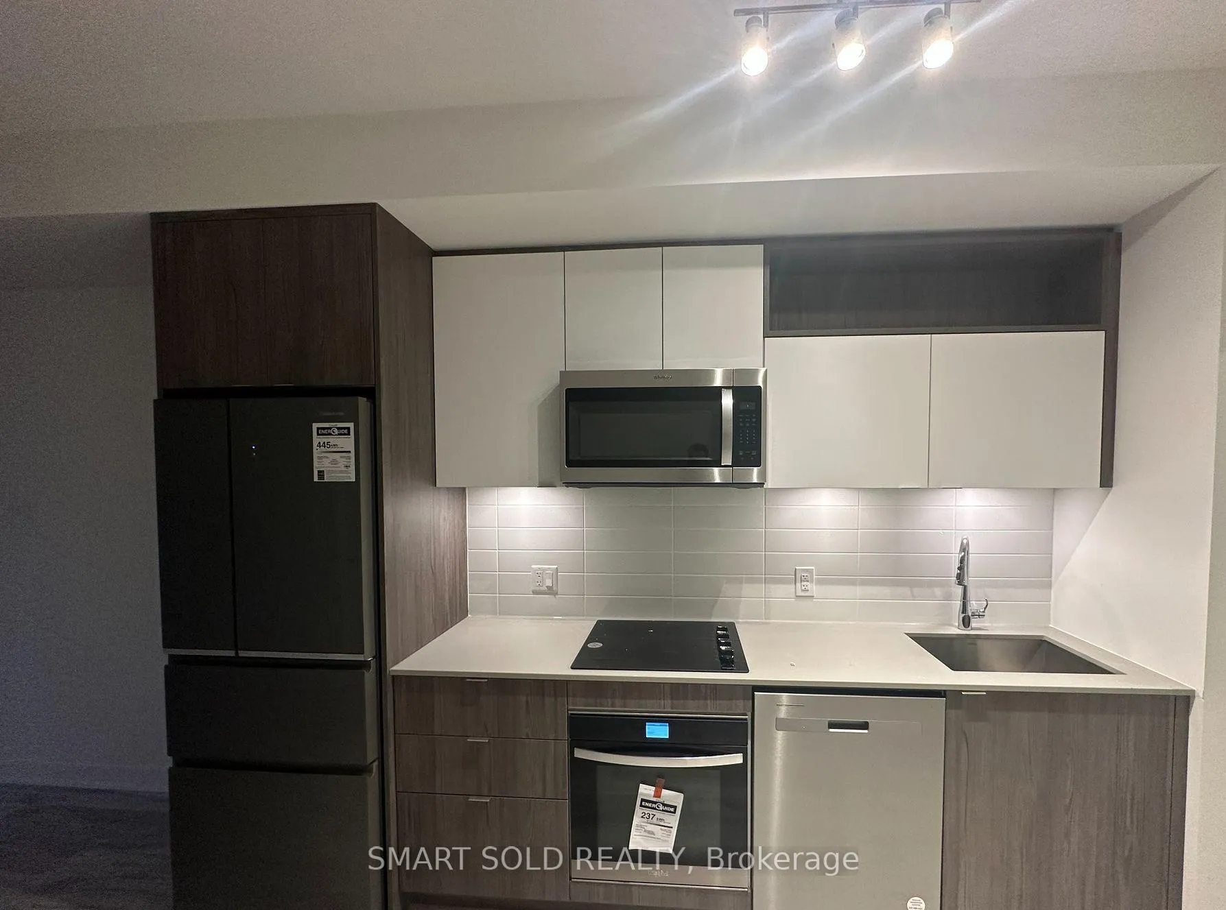 Photo 6 of Unit 607 E, 70 Princess Street E, Toronto, Waterfront Communities — HOMEH