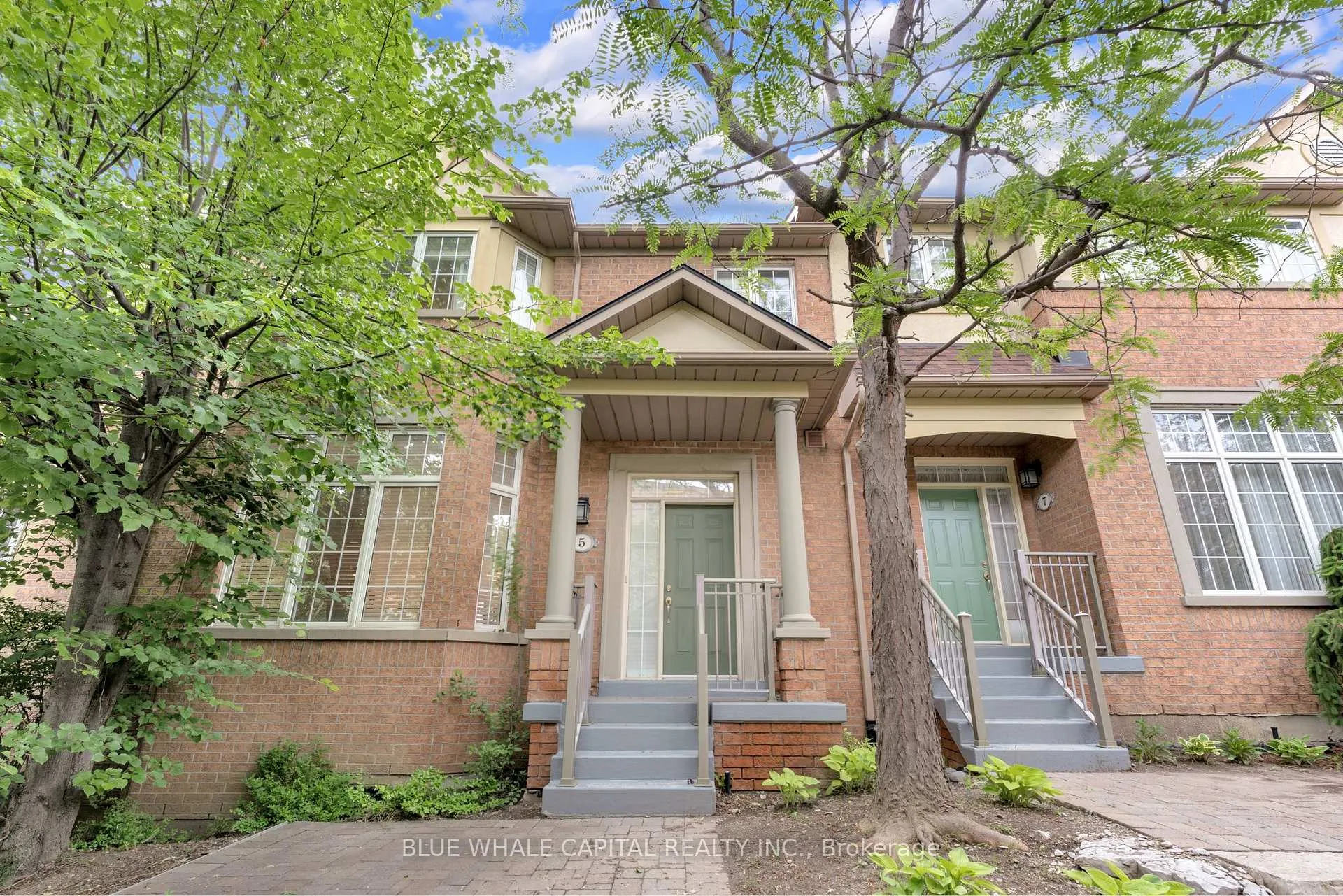Photo 2 of 5 Legends Way, Markham, Unionville — HOMEH