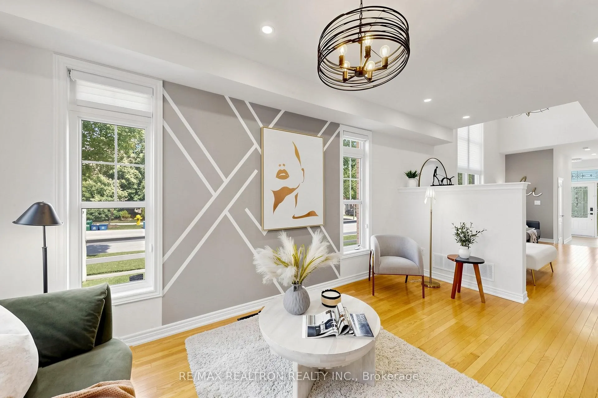 Photo 11 of 81 Robert Green Crescent, Vaughan, Patterson — HOMEH