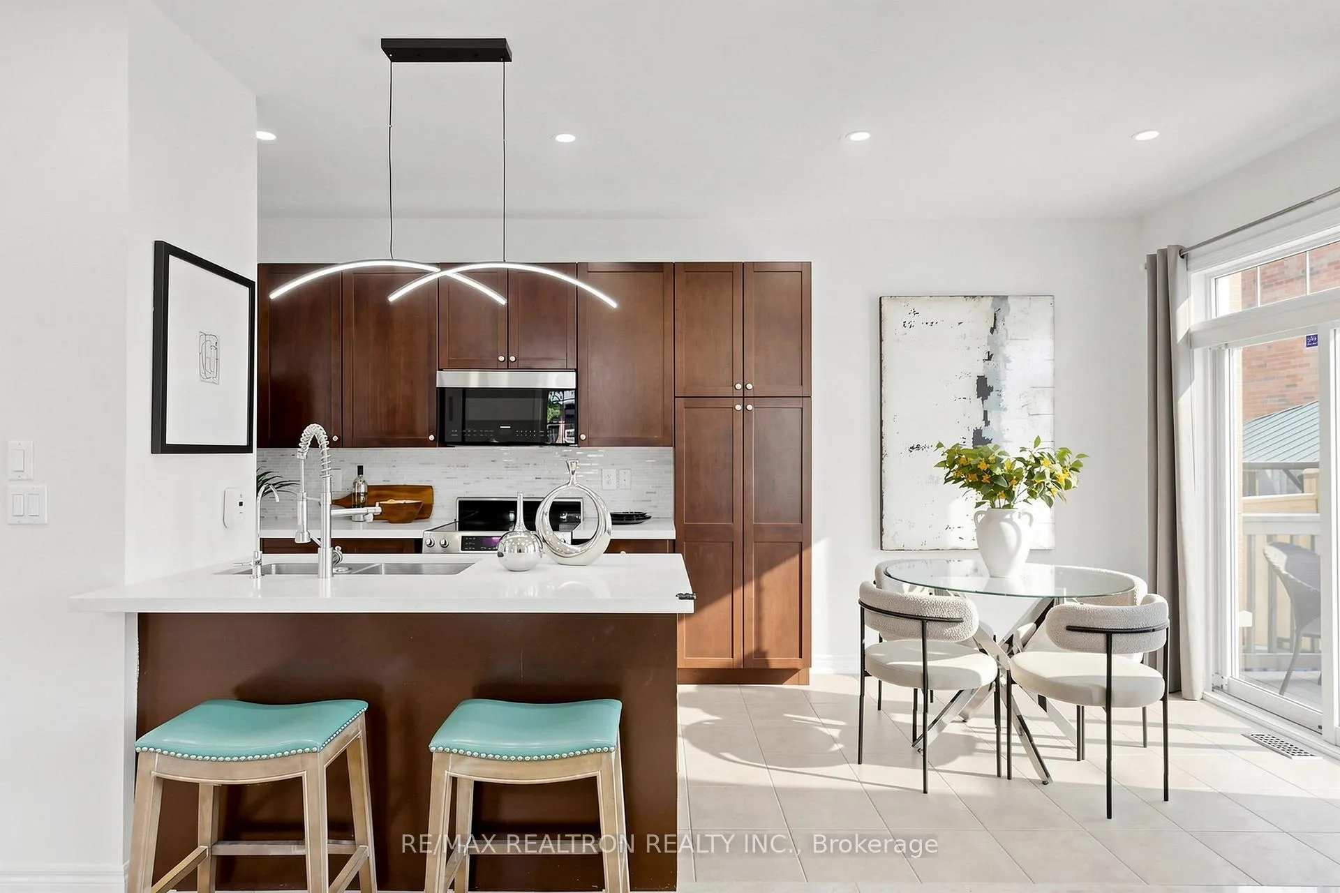 Photo 19 of 81 Robert Green Crescent, Vaughan, Patterson — HOMEH