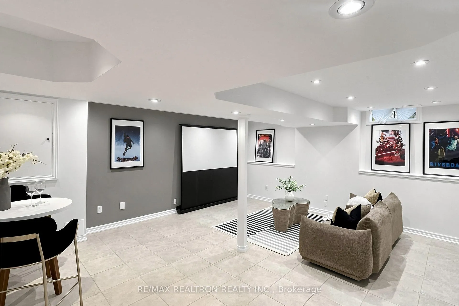 Photo 34 of 81 Robert Green Crescent, Vaughan, Patterson — HOMEH