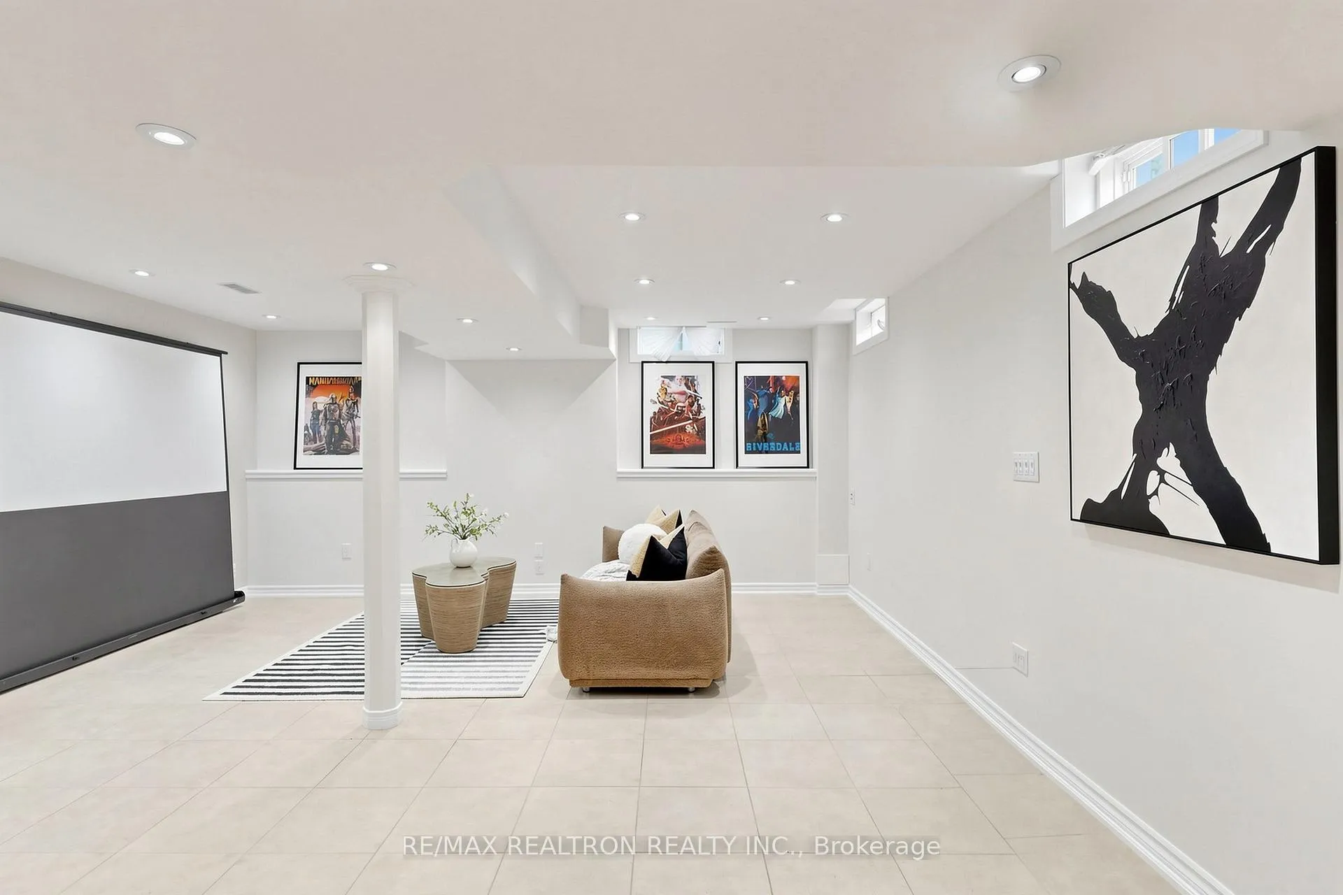 Photo 35 of 81 Robert Green Crescent, Vaughan, Patterson — HOMEH